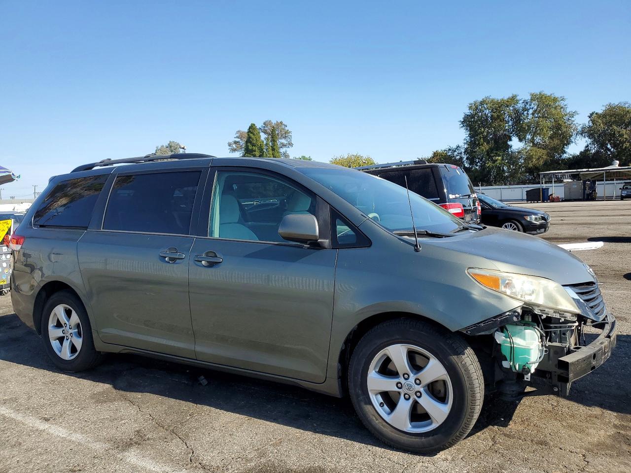 2013 Toyota Sienna Le Gray vin: 5TDKK3DC3DS302944