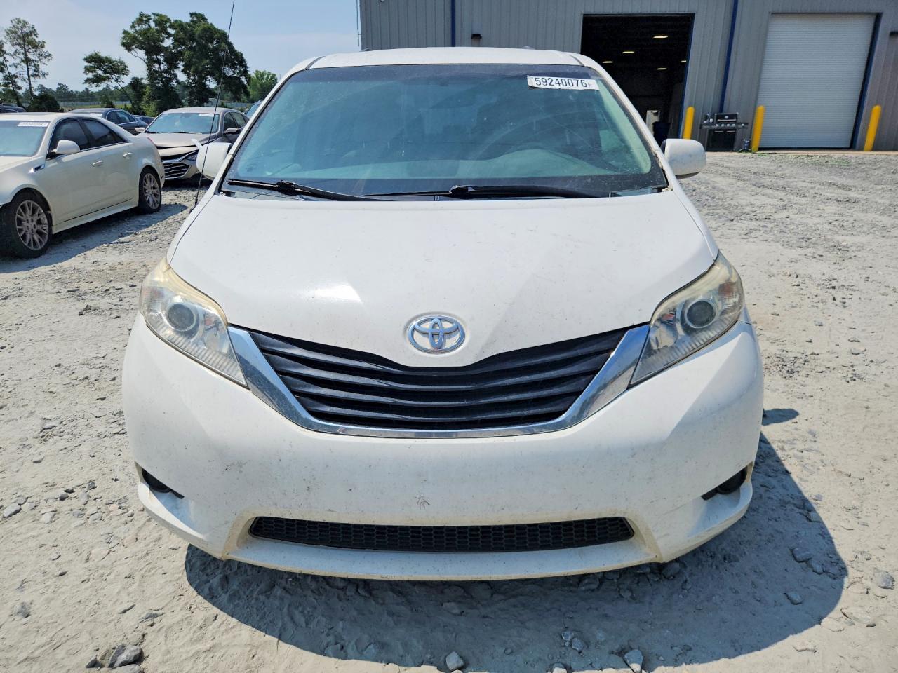 2013 Toyota Sienna Le White vin: 5TDKK3DC3DS307691