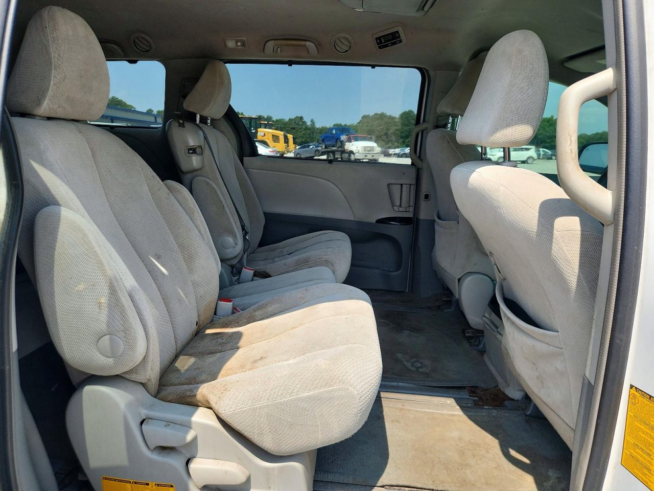 2013 Toyota Sienna Le White vin: 5TDKK3DC3DS307691