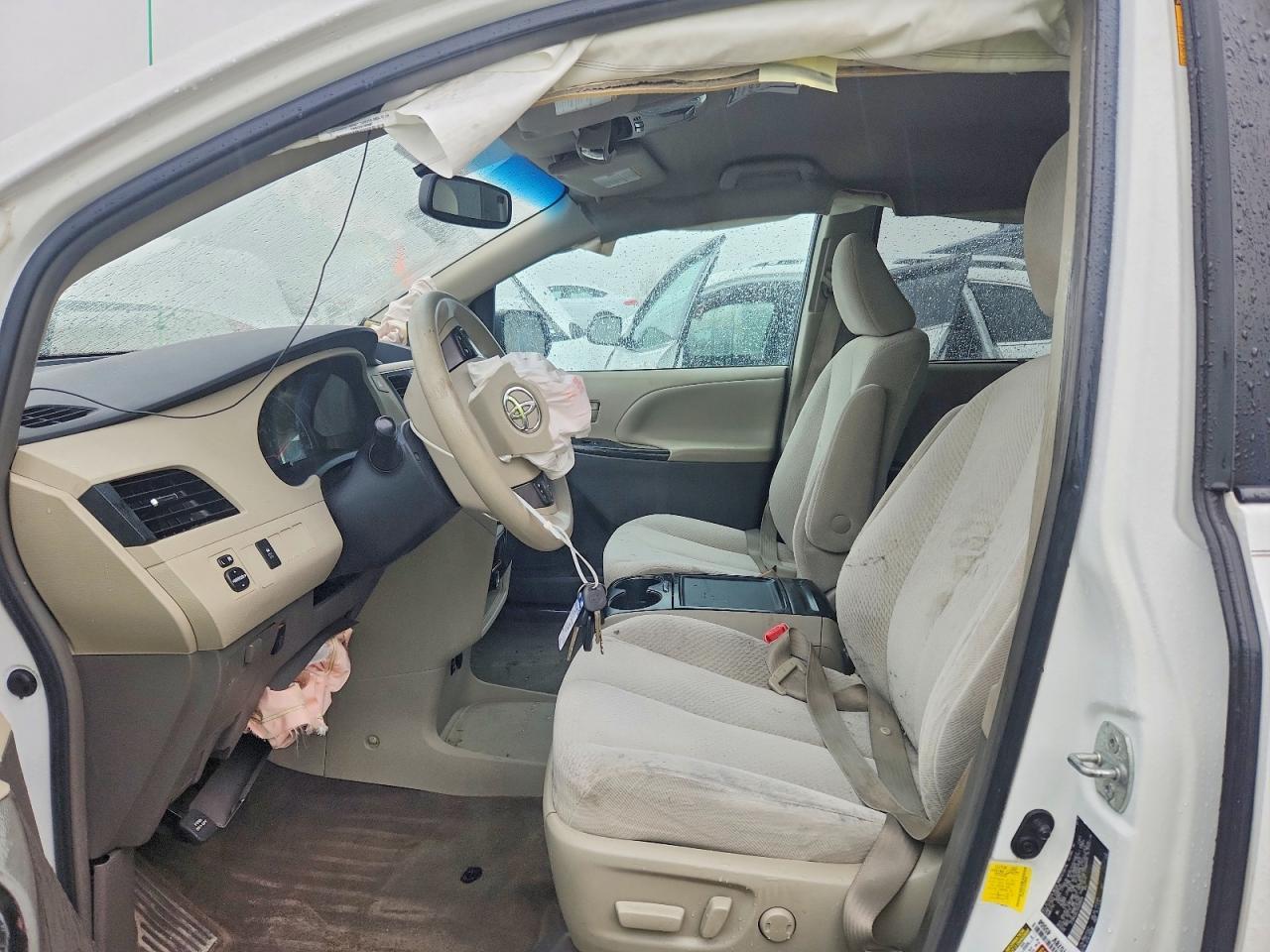 2013 Toyota Sienna Le White vin: 5TDKK3DC3DS308694