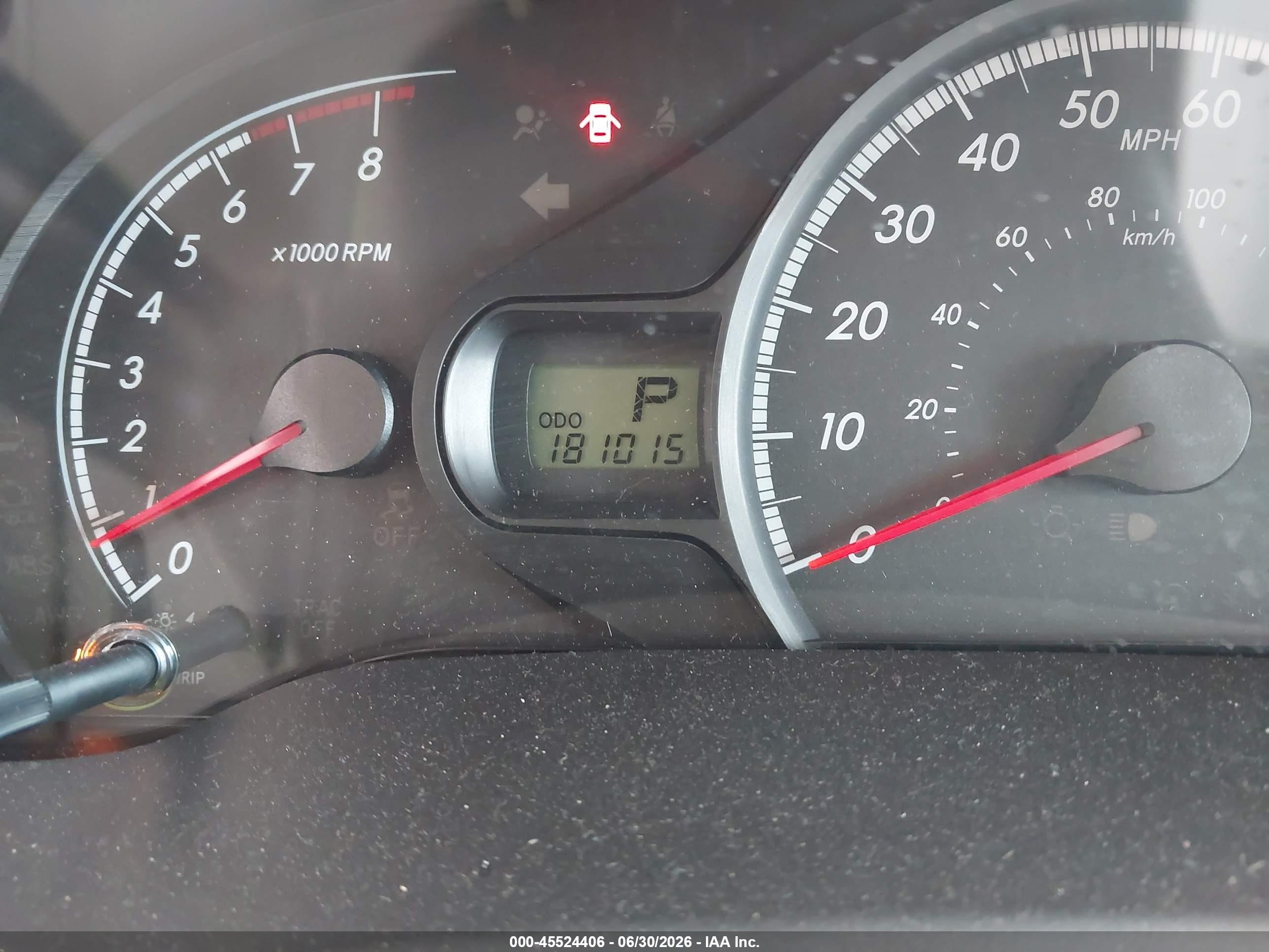 2013 Toyota Sienna Le V6 8 Passenger Silver vin: 5TDKK3DC3DS316391