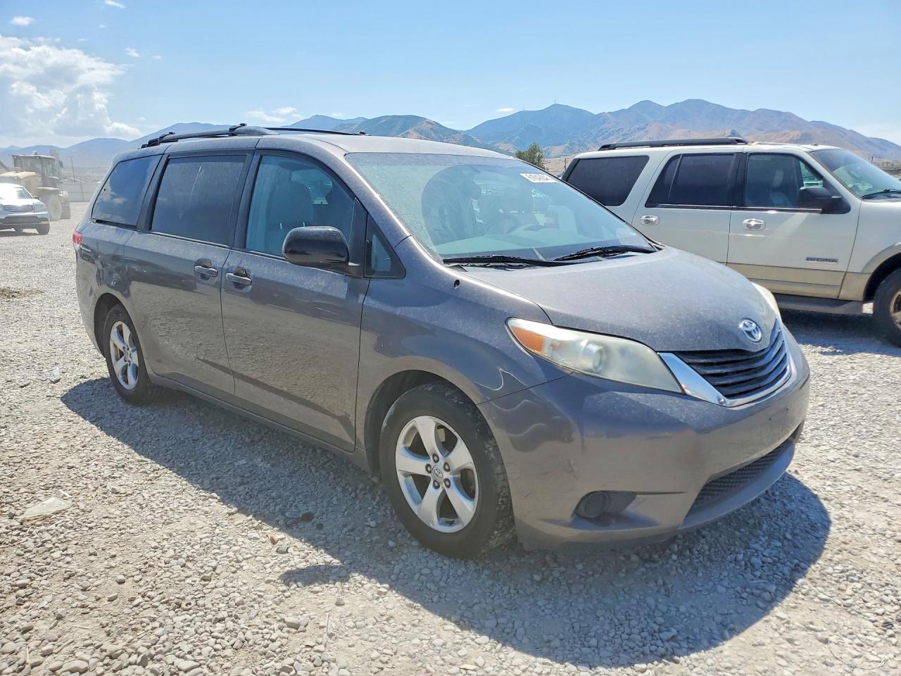 2013 Toyota Sienna Le Gray vin: 5TDKK3DC3DS331067
