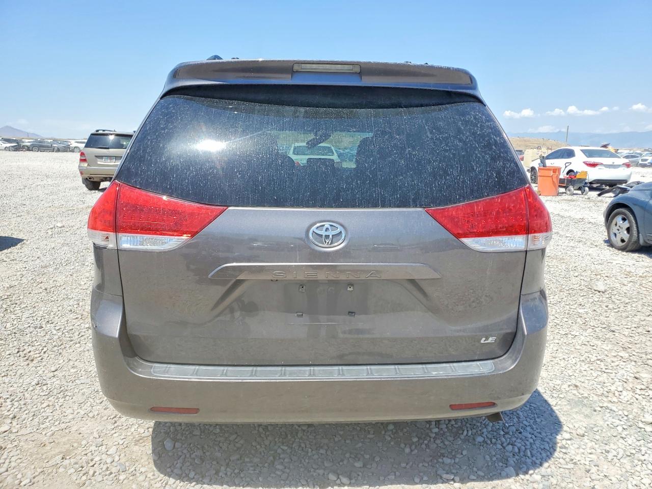 2013 Toyota Sienna Le Gray vin: 5TDKK3DC3DS331067