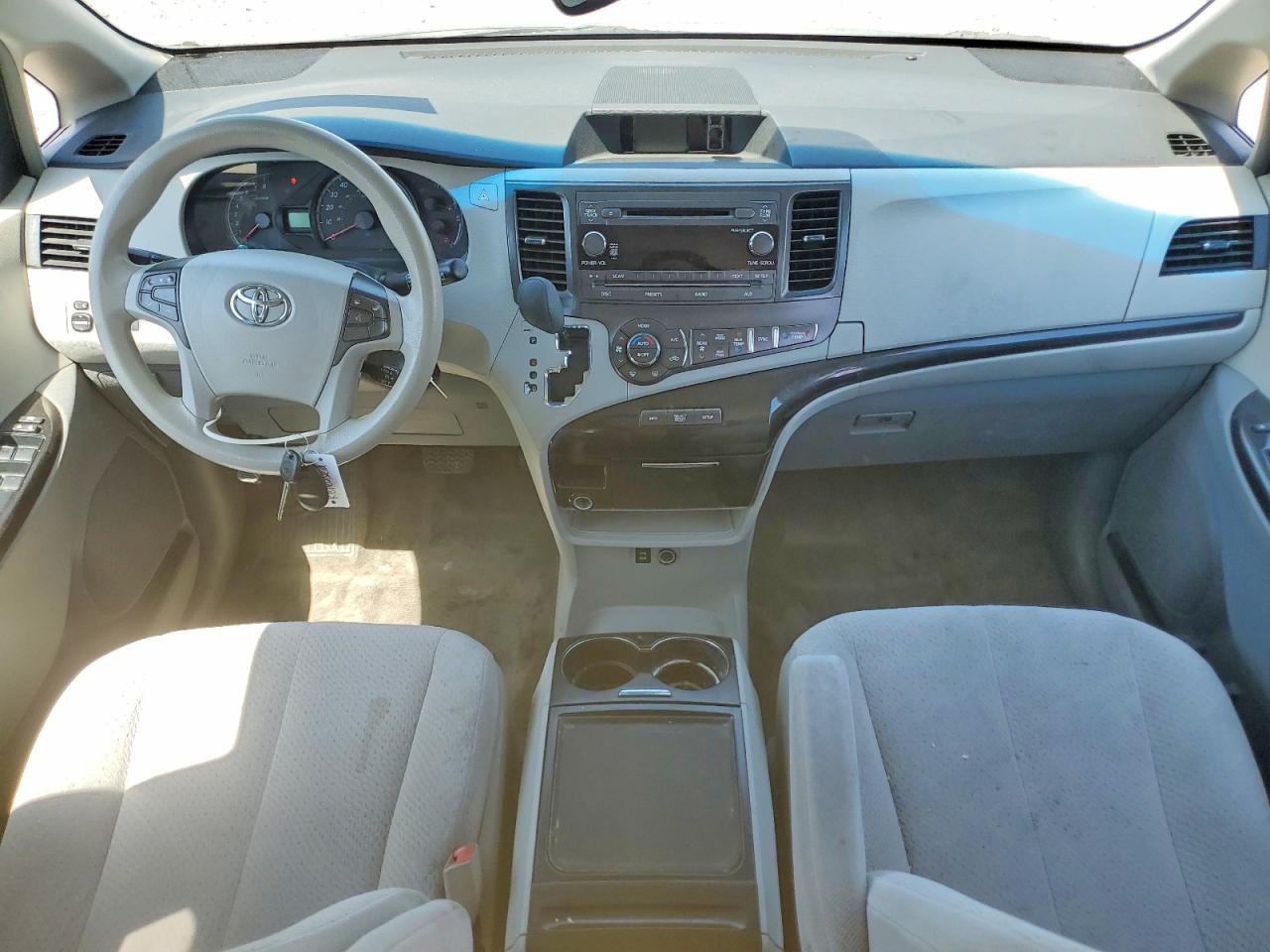 2013 Toyota Sienna Le Gray vin: 5TDKK3DC3DS331067