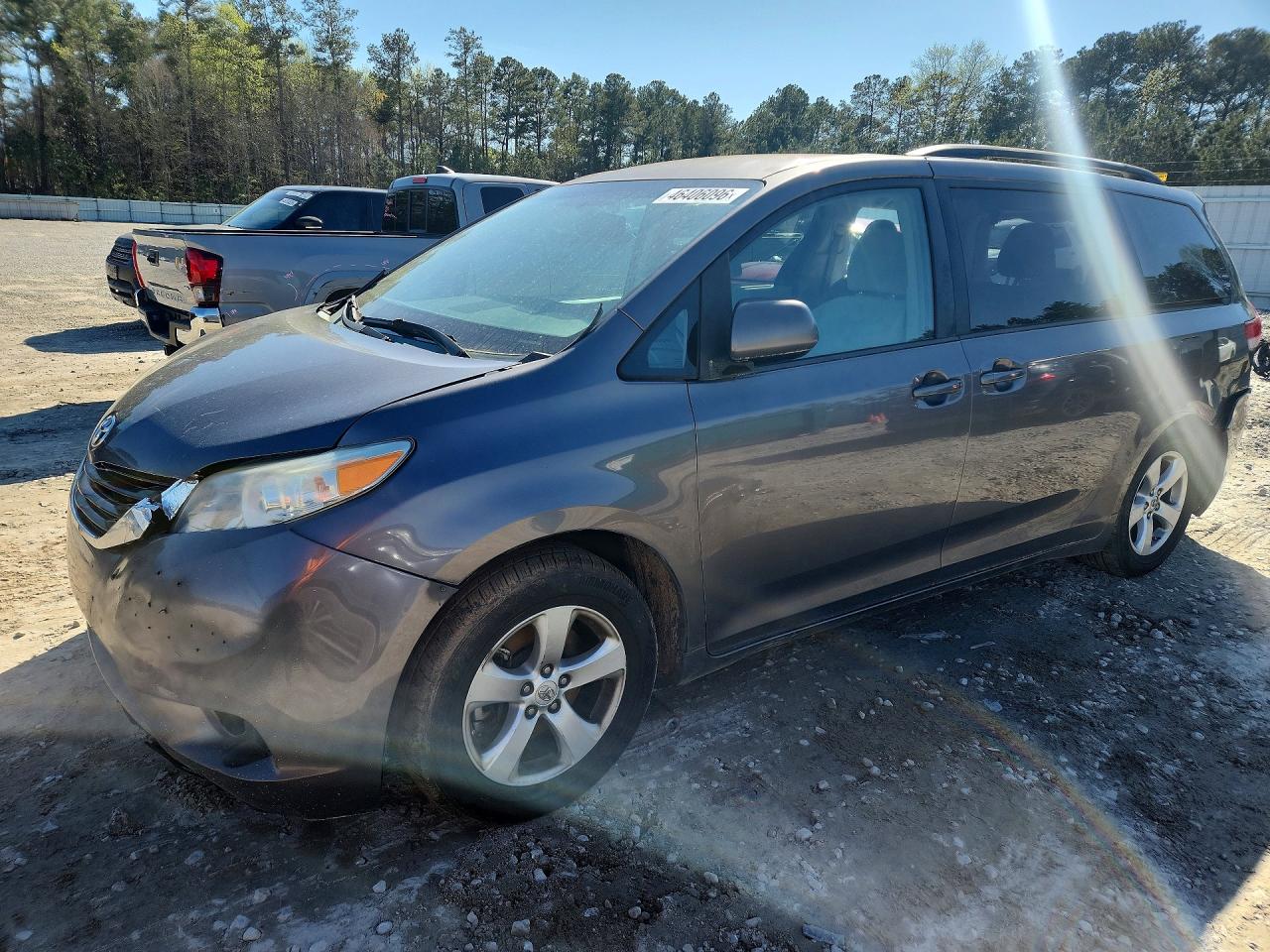 2013 Toyota Sienna Gray vin: 5TDKK3DC3DS337693
