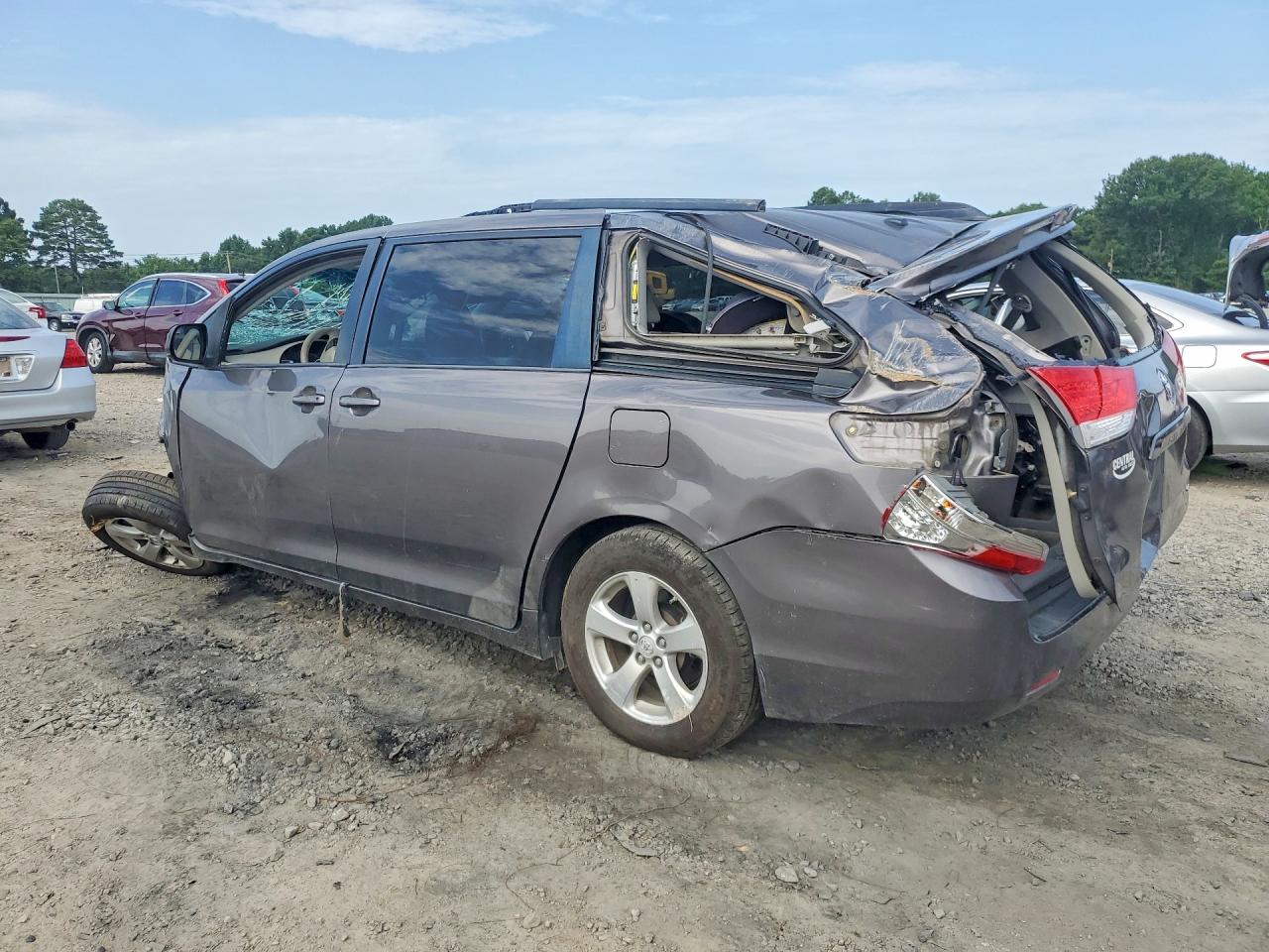2013 Toyota Sienna Le Charcoal vin: 5TDKK3DC3DS366126
