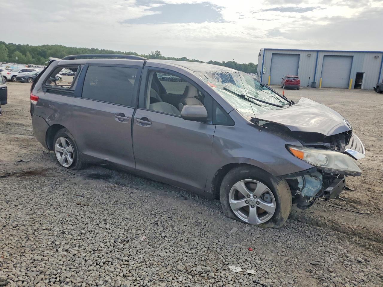 2013 Toyota Sienna Le Charcoal vin: 5TDKK3DC3DS366126