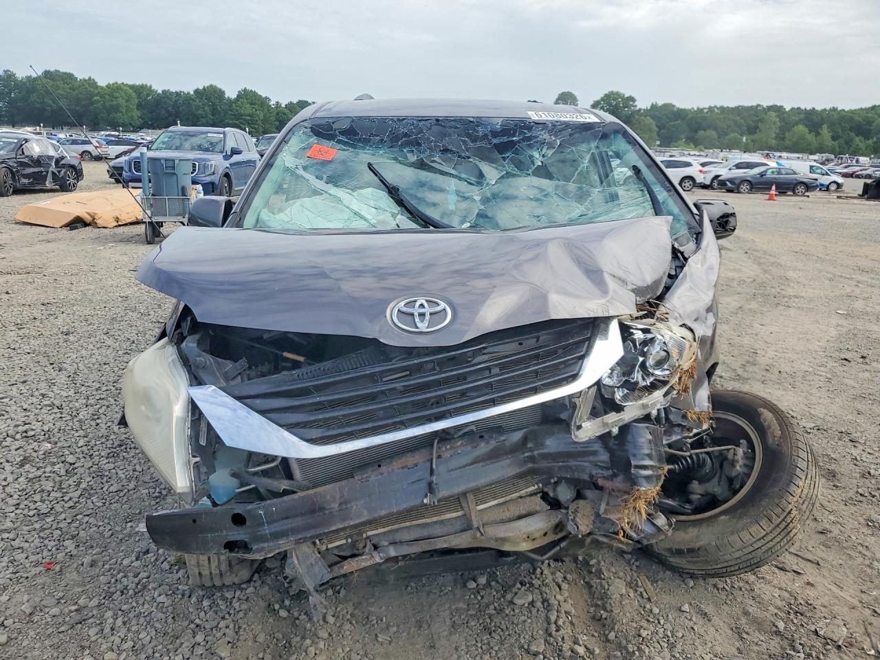 2013 Toyota Sienna Le Charcoal vin: 5TDKK3DC3DS366126
