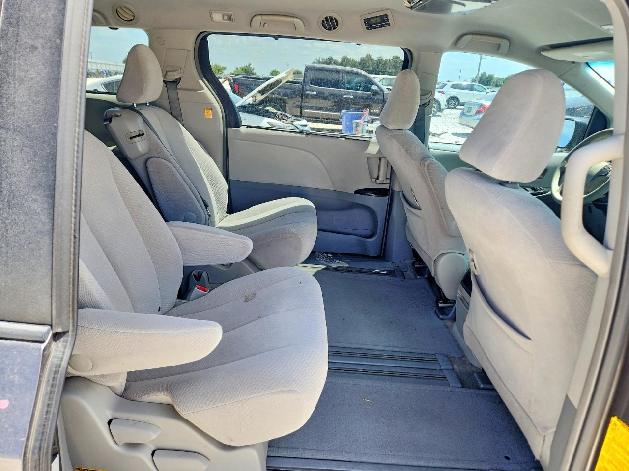 2013 Toyota Sienna Le Gray vin: 5TDKK3DC3DS377871