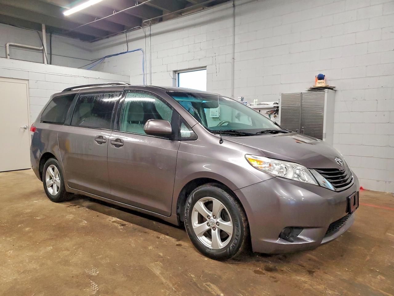 2013 Toyota Sienna Le Gray vin: 5TDKK3DC3DS389762