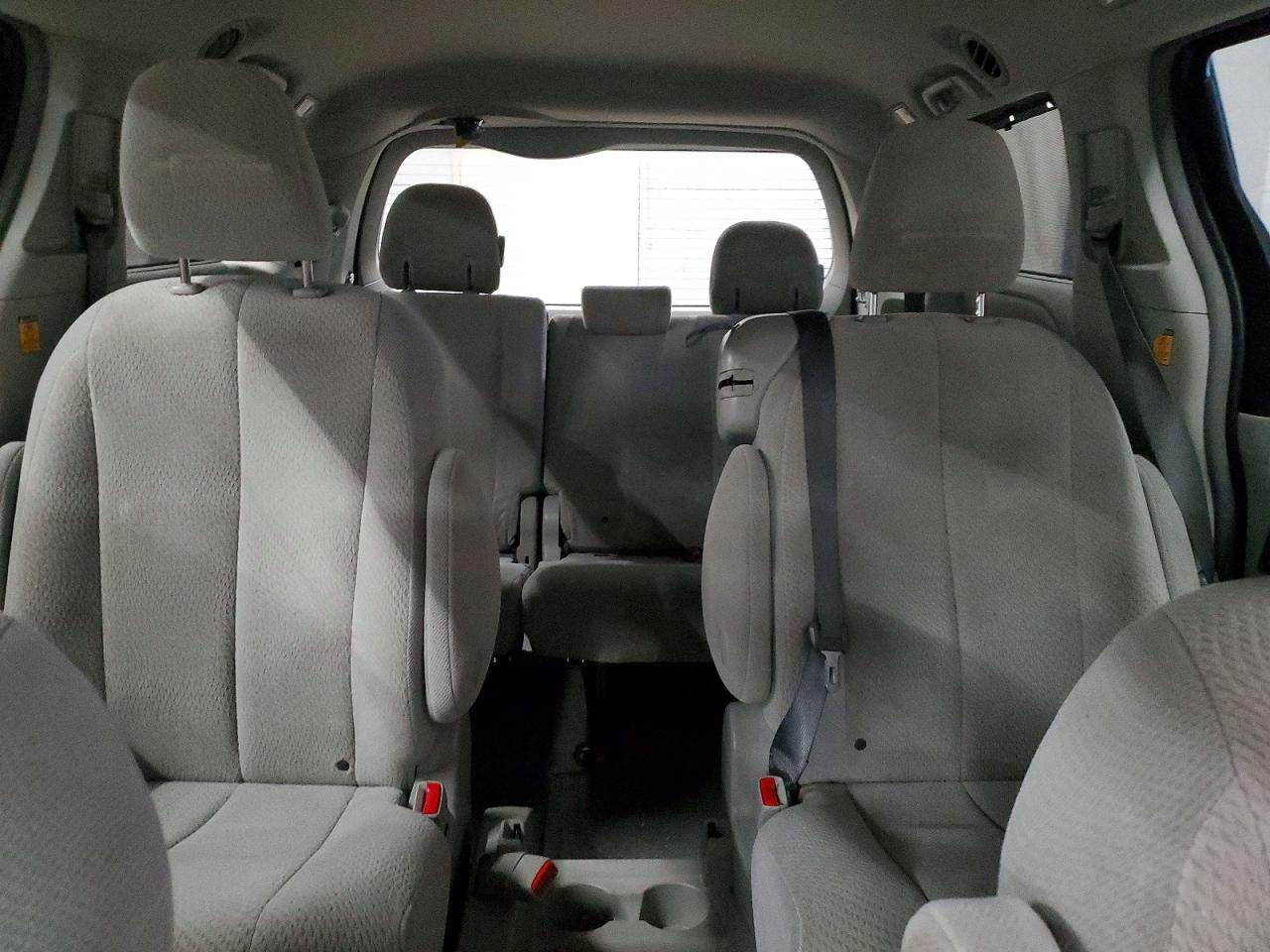 2013 Toyota Sienna Le Gray vin: 5TDKK3DC3DS389762