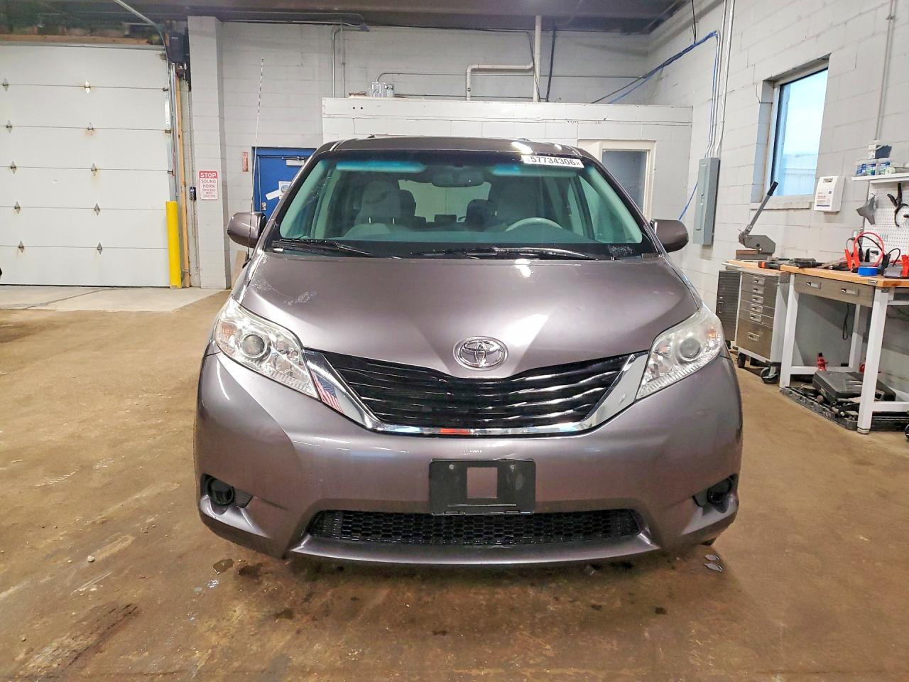 2013 Toyota Sienna Le Gray vin: 5TDKK3DC3DS389762