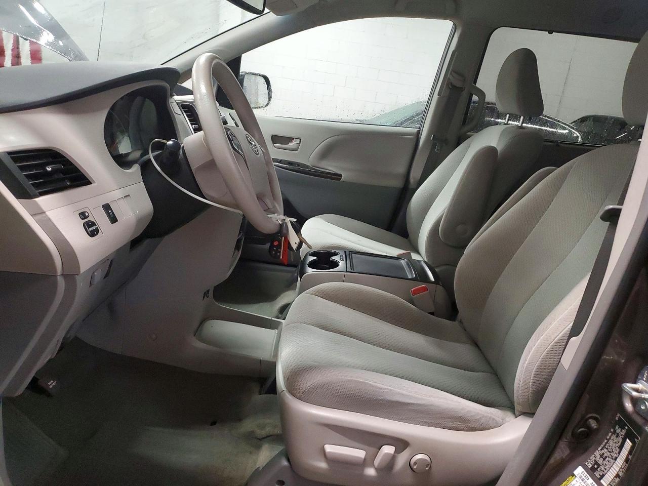 2013 Toyota Sienna Le Gray vin: 5TDKK3DC3DS389762