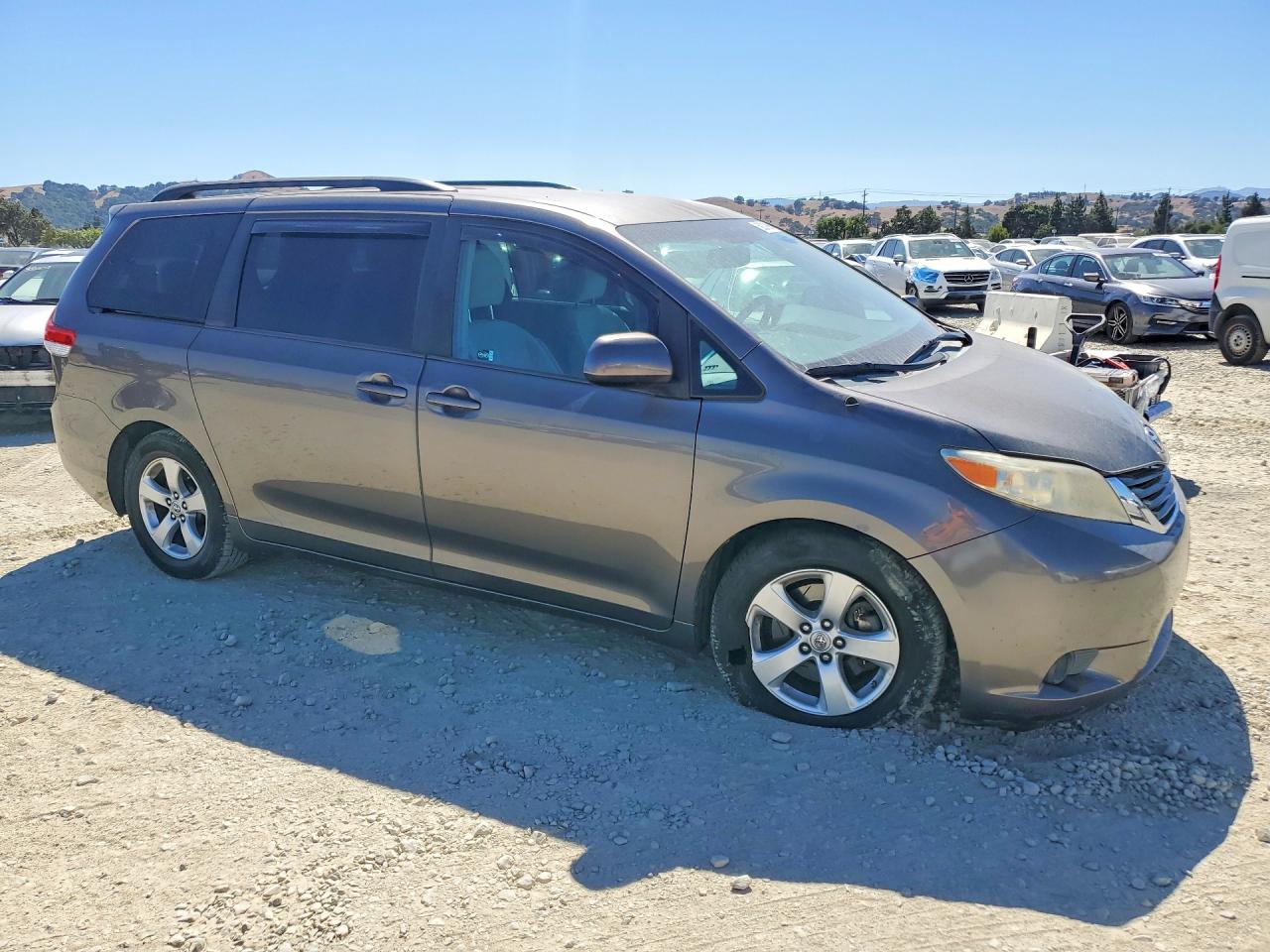 2013 Toyota Sienna Le Gray vin: 5TDKK3DC3DS397649