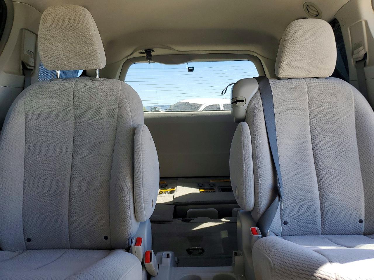 2013 Toyota Sienna Le Gray vin: 5TDKK3DC3DS397649