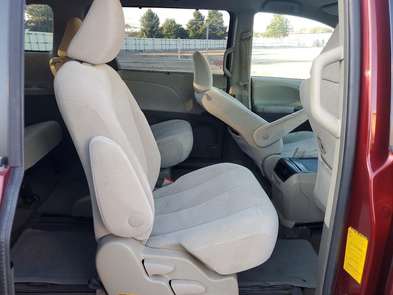 2014 Toyota Sienna Le Red vin: 5TDKK3DC3ES415388