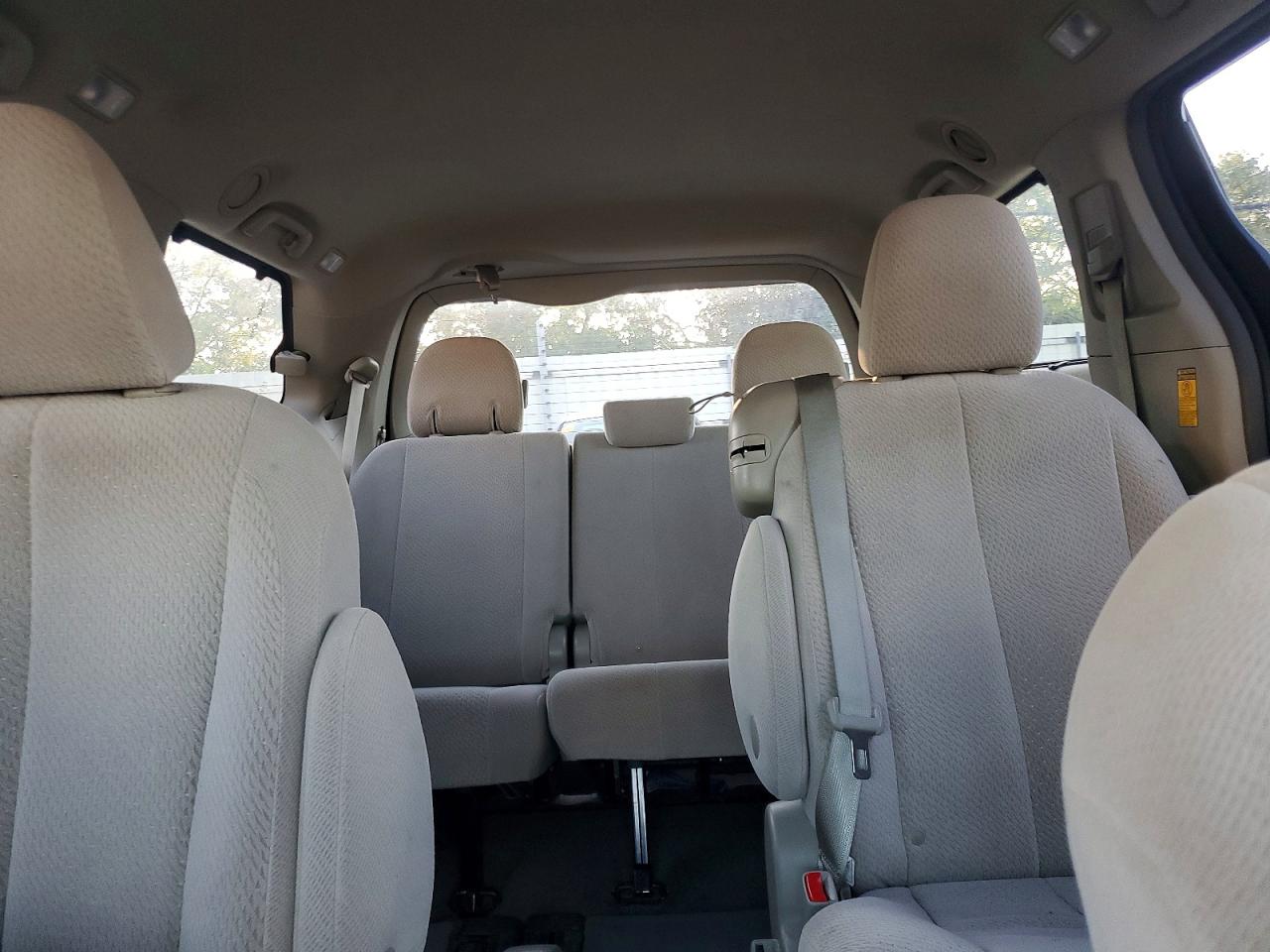 2014 Toyota Sienna Le Red vin: 5TDKK3DC3ES415388