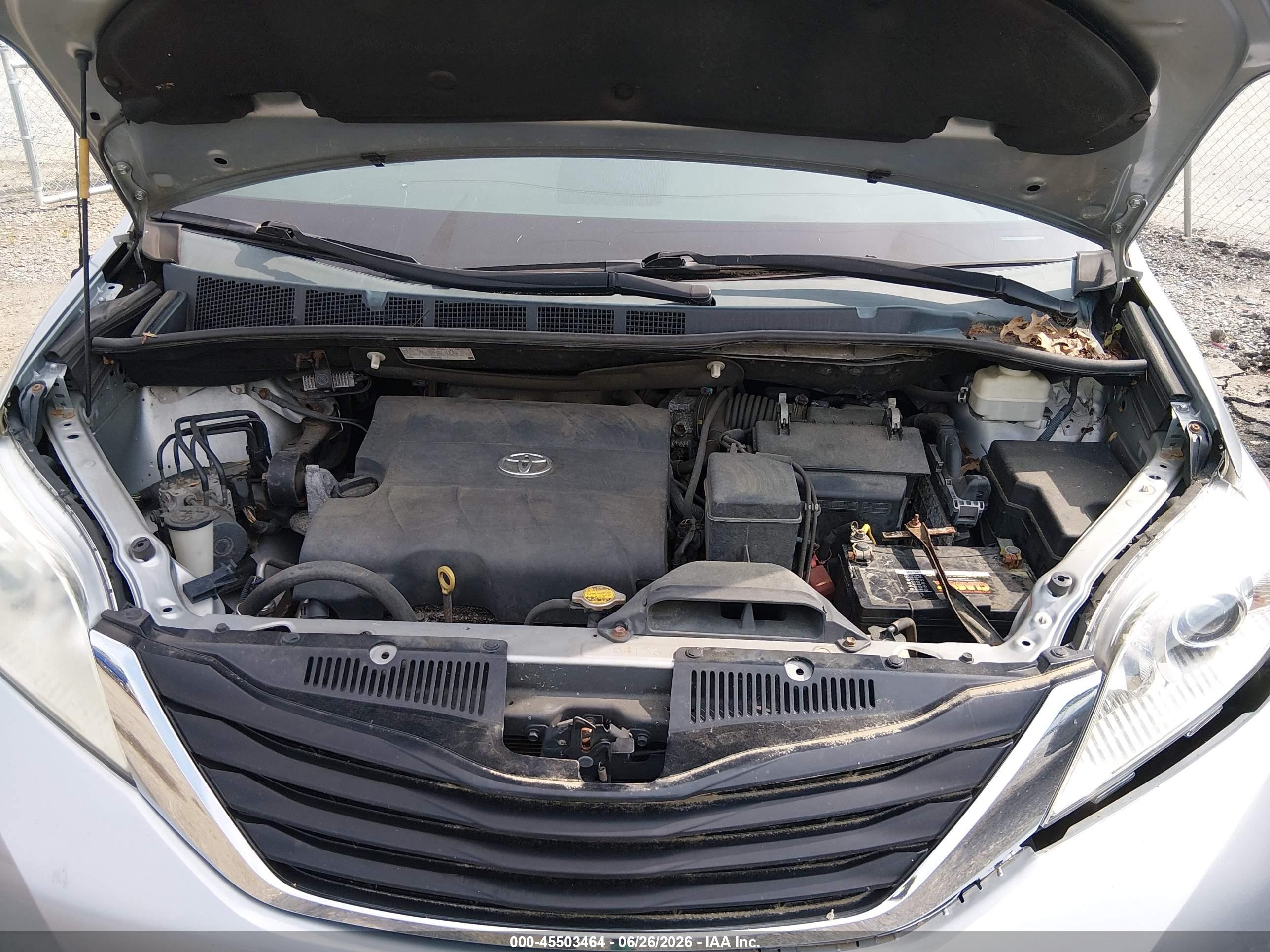2014 Toyota Sienna Le V6 8 Passenger Gray vin: 5TDKK3DC3ES450979