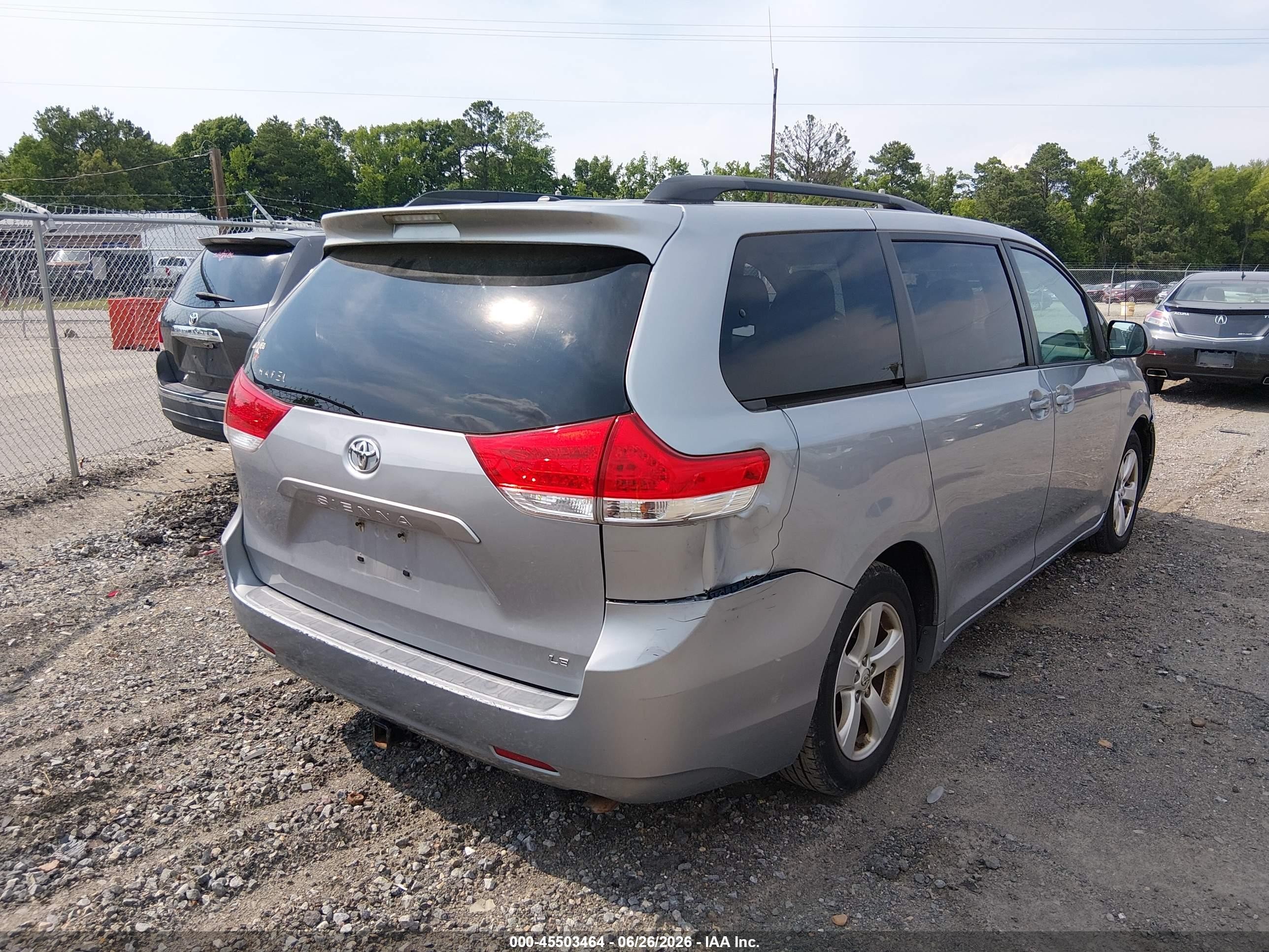 2014 Toyota Sienna Le V6 8 Passenger Gray vin: 5TDKK3DC3ES450979
