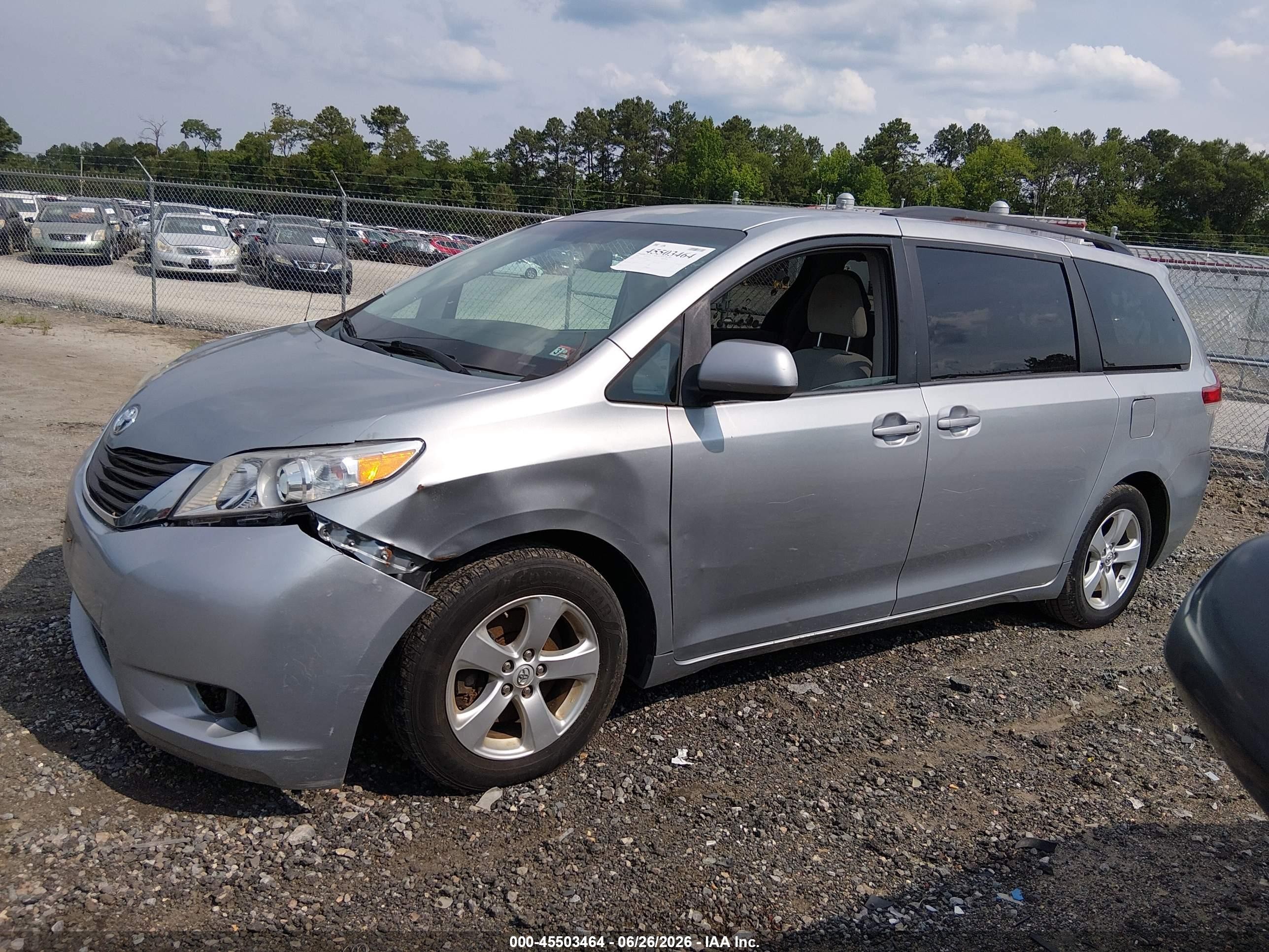 2014 Toyota Sienna Le V6 8 Passenger Gray vin: 5TDKK3DC3ES450979