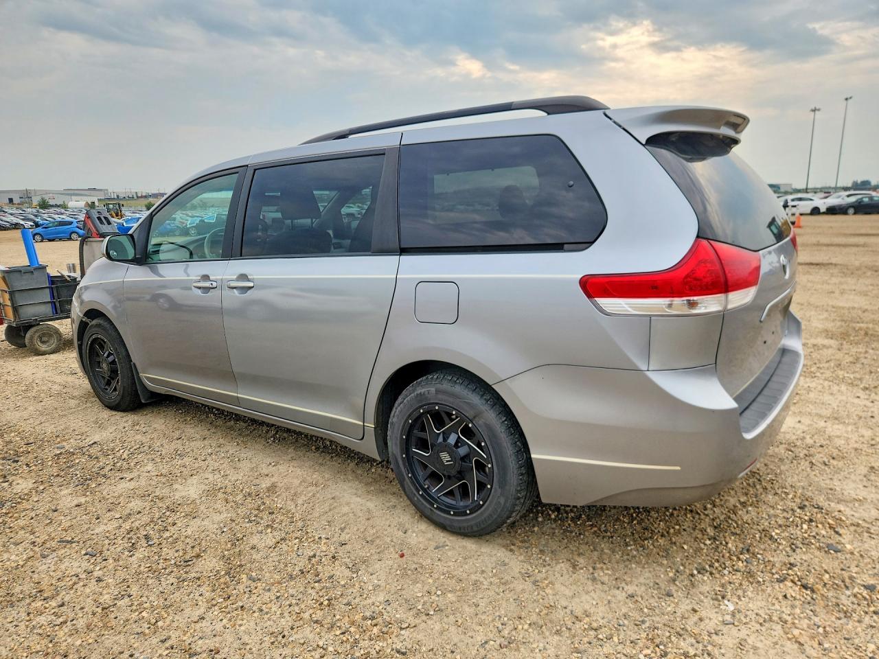 2014 Toyota Sienna Le Silver vin: 5TDKK3DC3ES483299