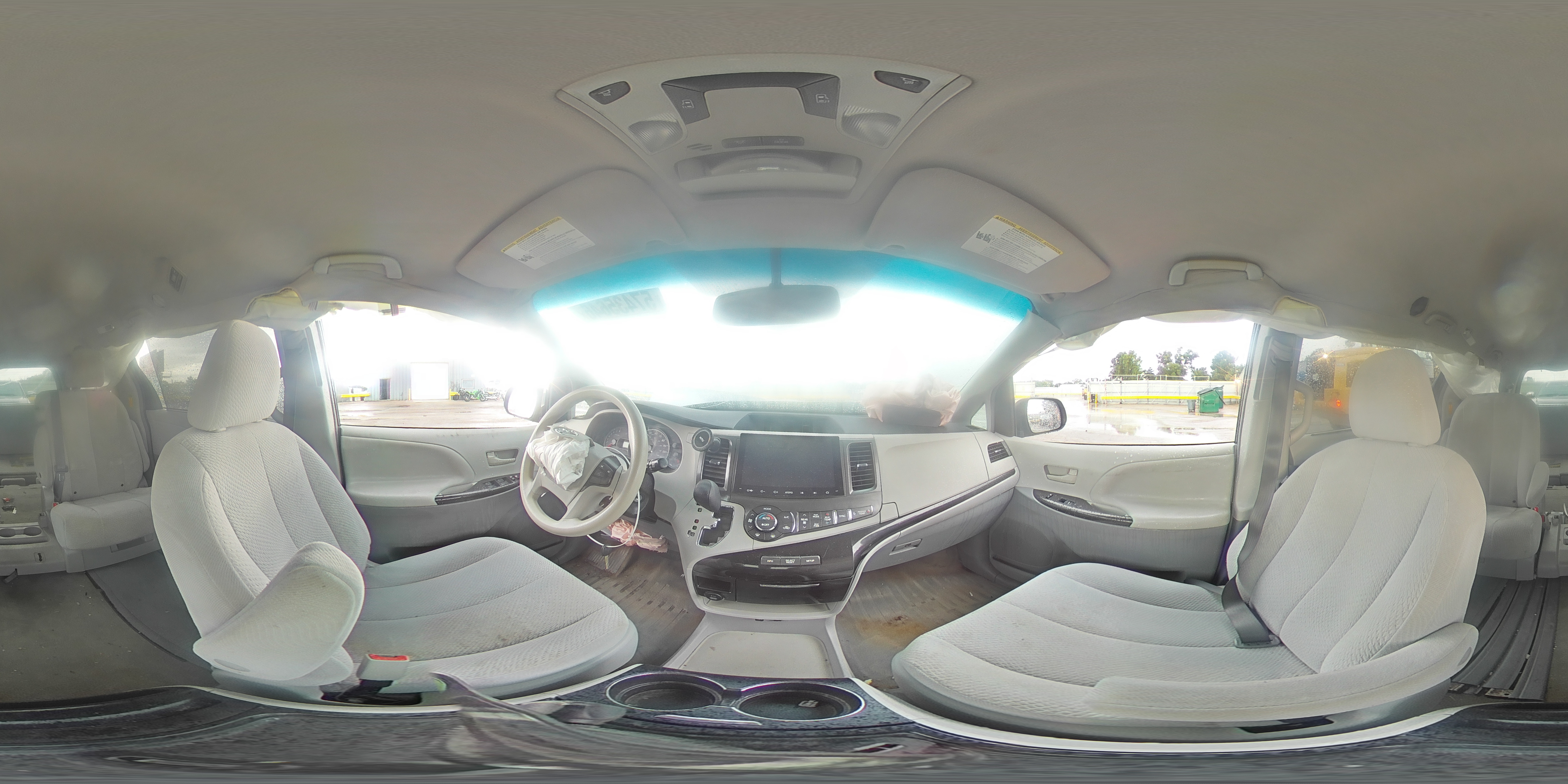 2014 Toyota Sienna Le Silver vin: 5TDKK3DC3ES487191