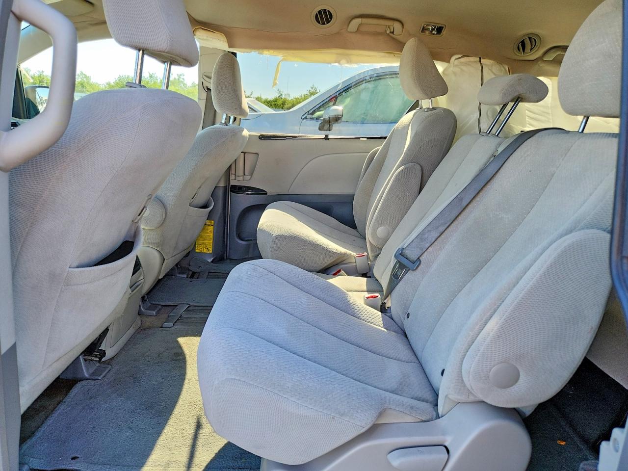 2014 Toyota Sienna Le Silver vin: 5TDKK3DC3ES495971
