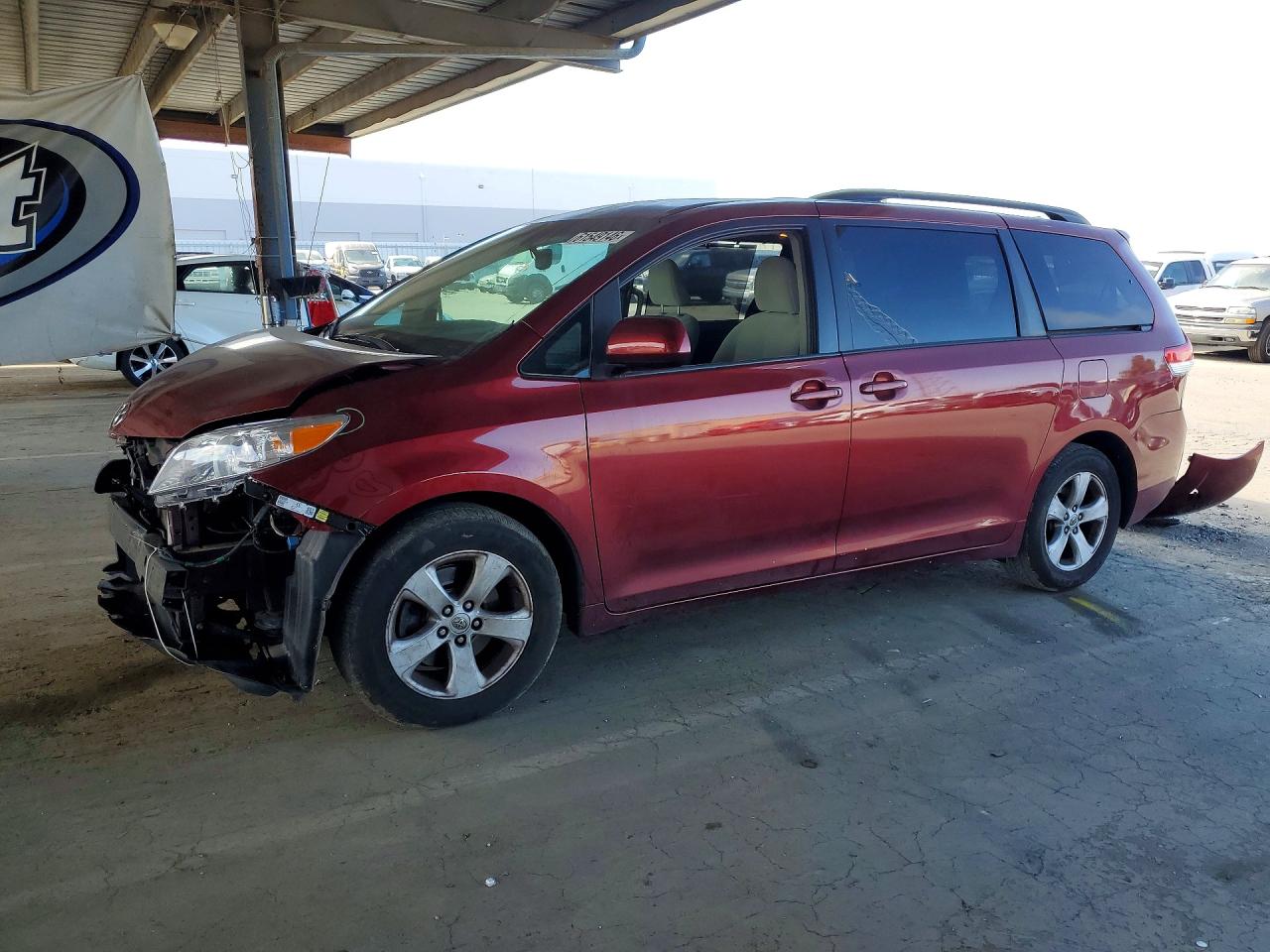 2014 Toyota Sienna Le Red vin: 5TDKK3DC3ES526684