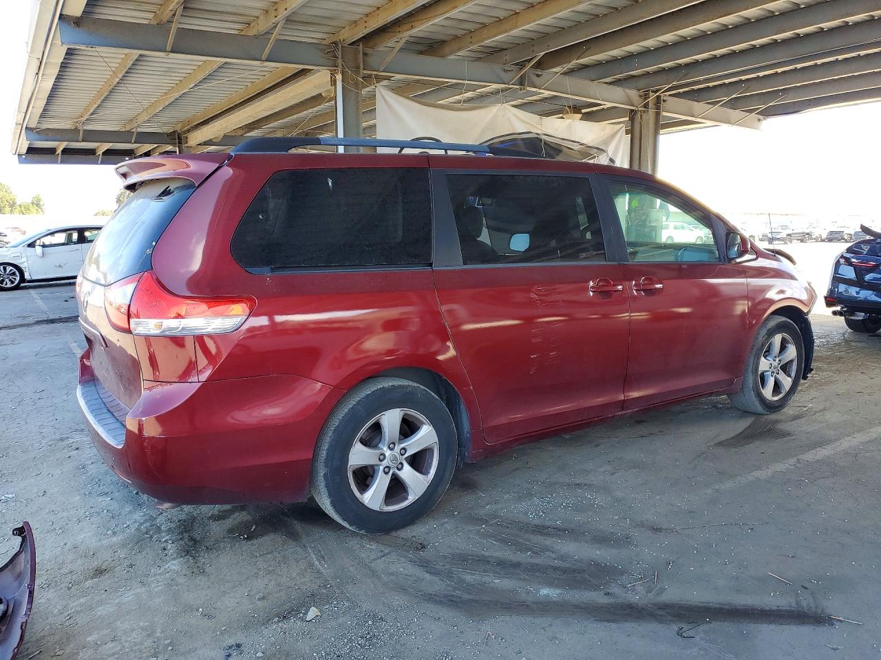 2014 Toyota Sienna Le Red vin: 5TDKK3DC3ES526684