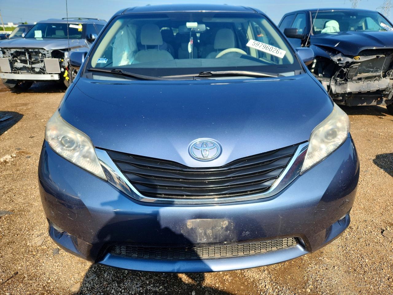 2014 Toyota Sienna Le Blue vin: 5TDKK3DC3ES526815