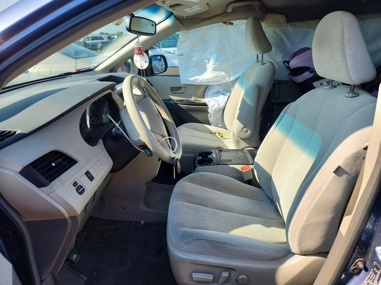 2014 Toyota Sienna Le Blue vin: 5TDKK3DC3ES526815