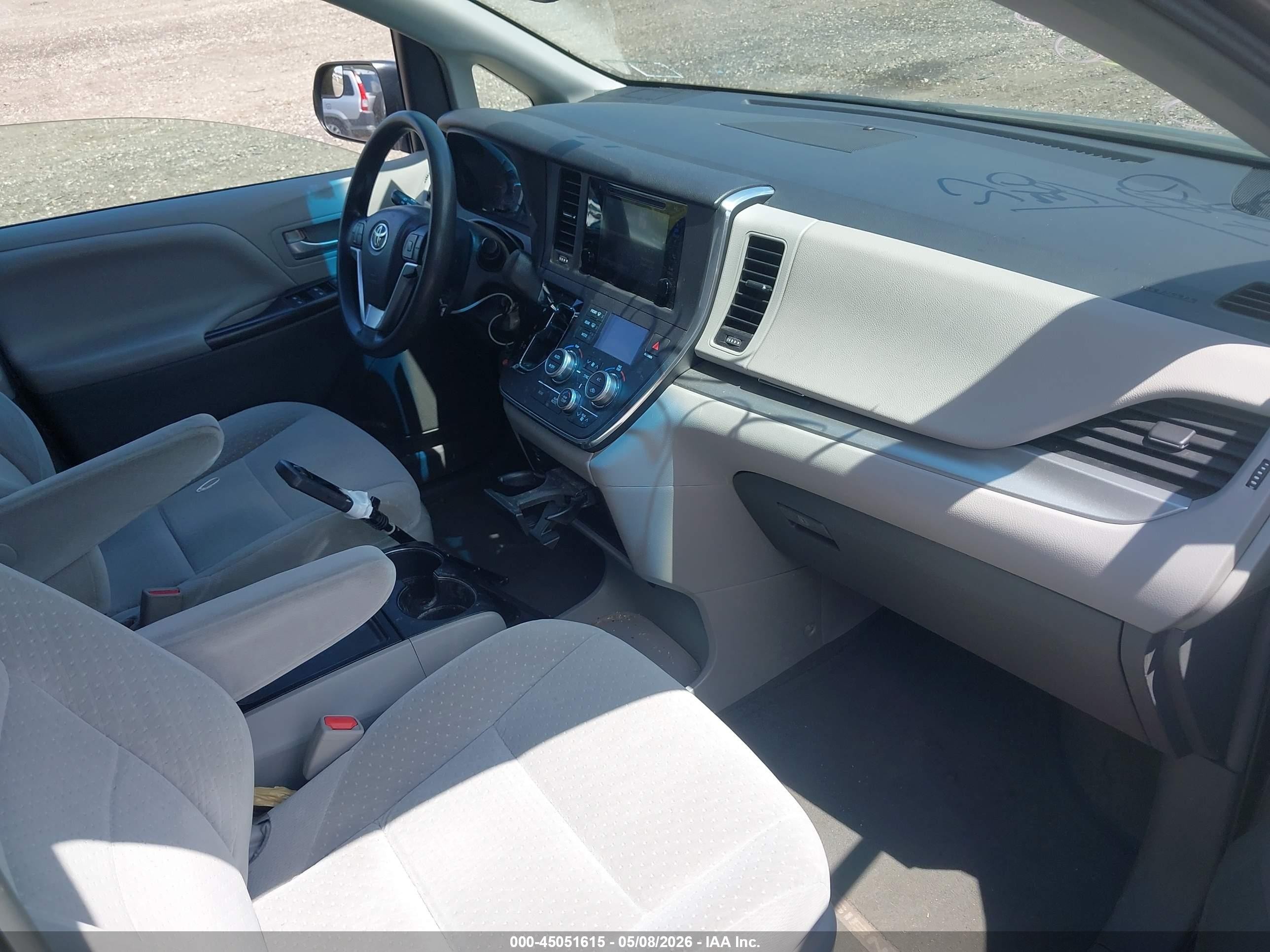 2015 Toyota Sienna Le 8 Passenger Gray vin: 5TDKK3DC3FS543132