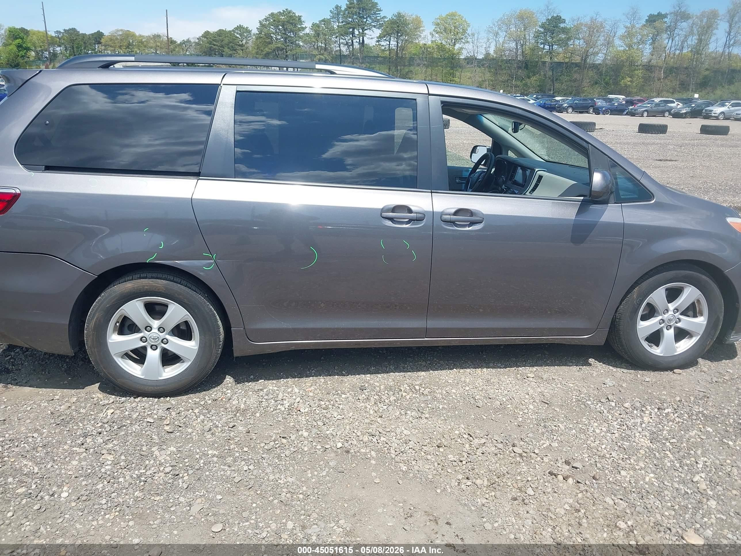 2015 Toyota Sienna Le 8 Passenger Gray vin: 5TDKK3DC3FS543132