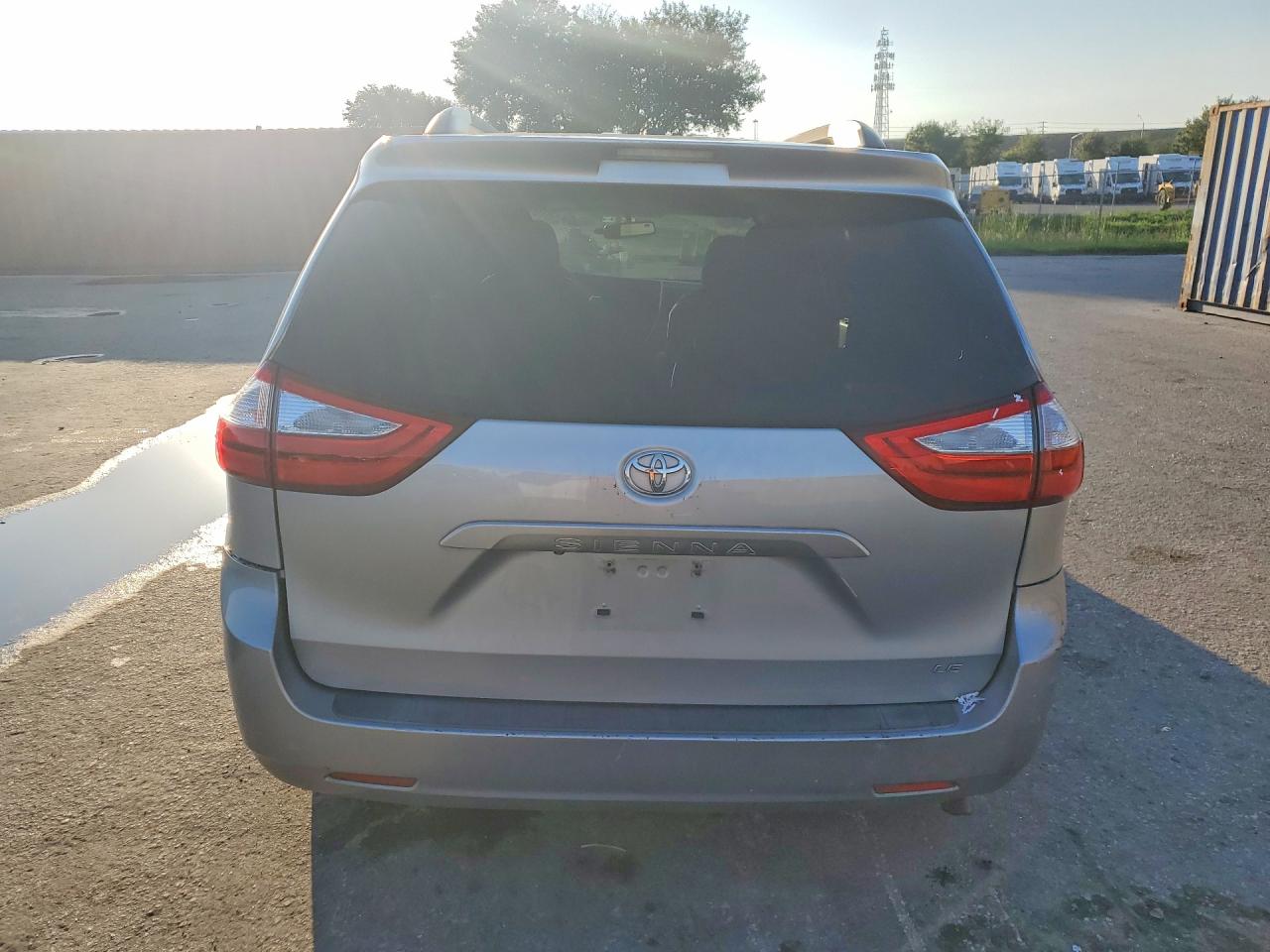 2015 Toyota Sienna Le Silver vin: 5TDKK3DC3FS570847