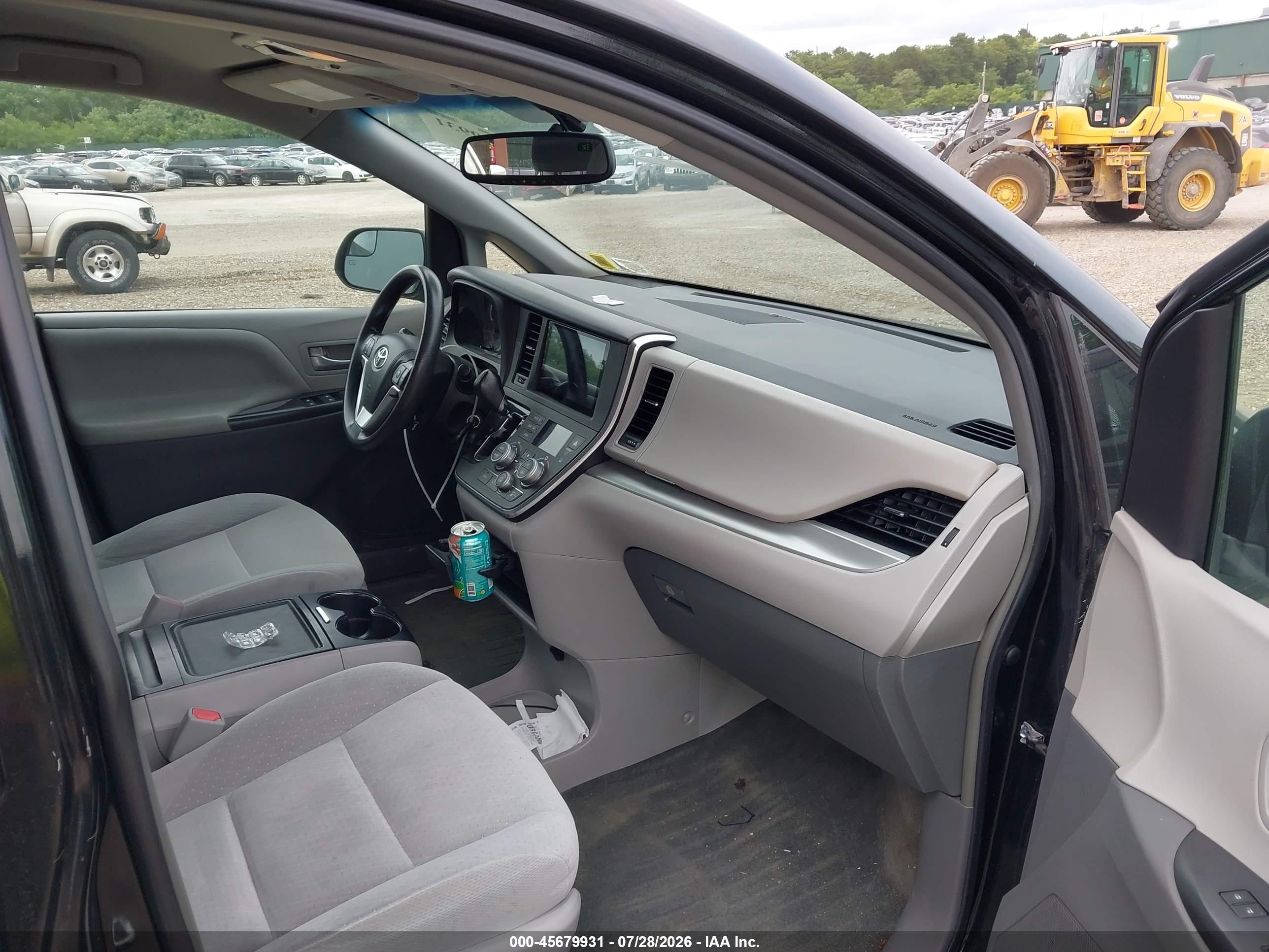 2015 Toyota Sienna Le 8 Passenger Черный vin: 5TDKK3DC3FS604138