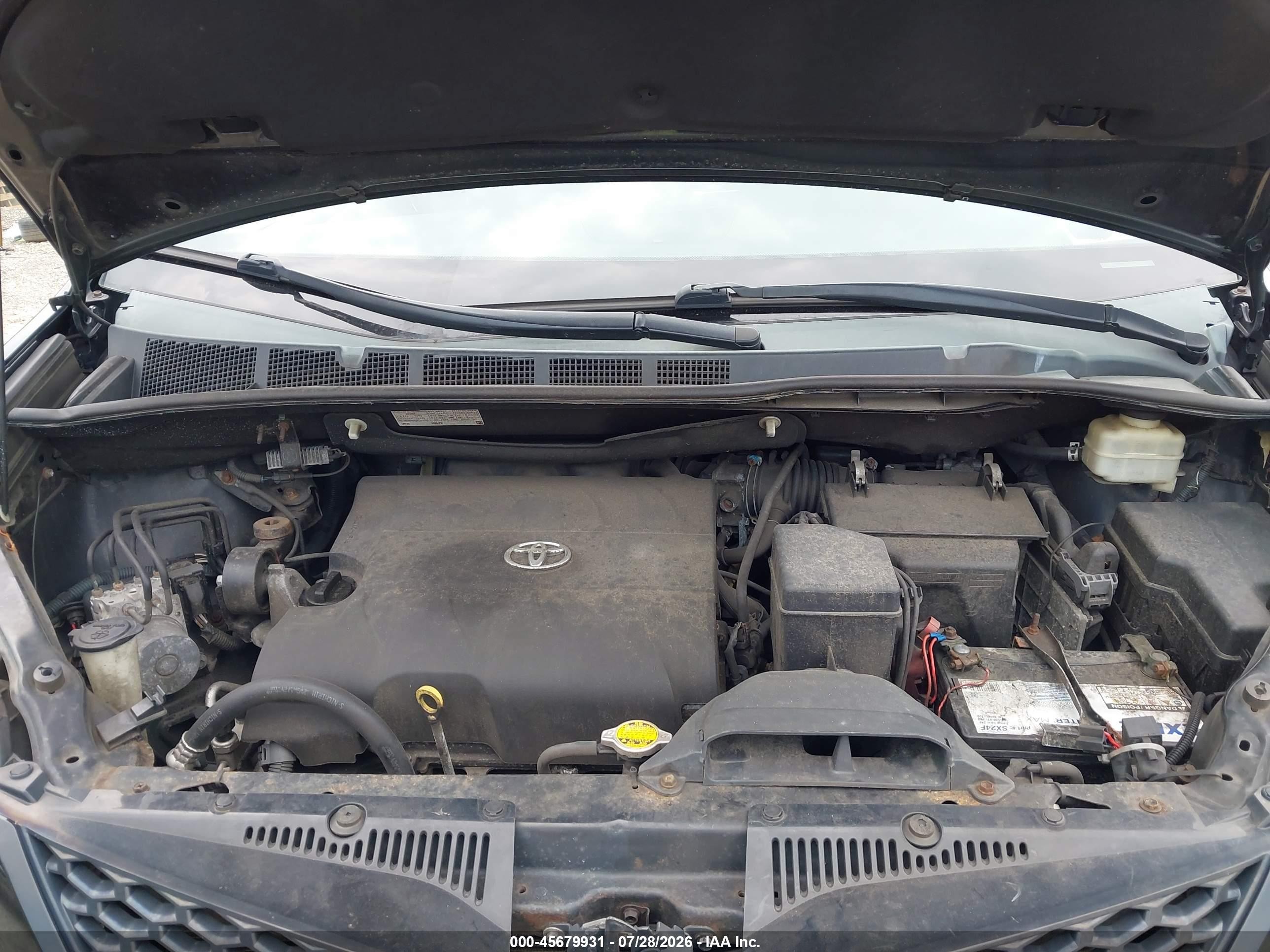 2015 Toyota Sienna Le 8 Passenger Черный vin: 5TDKK3DC3FS604138