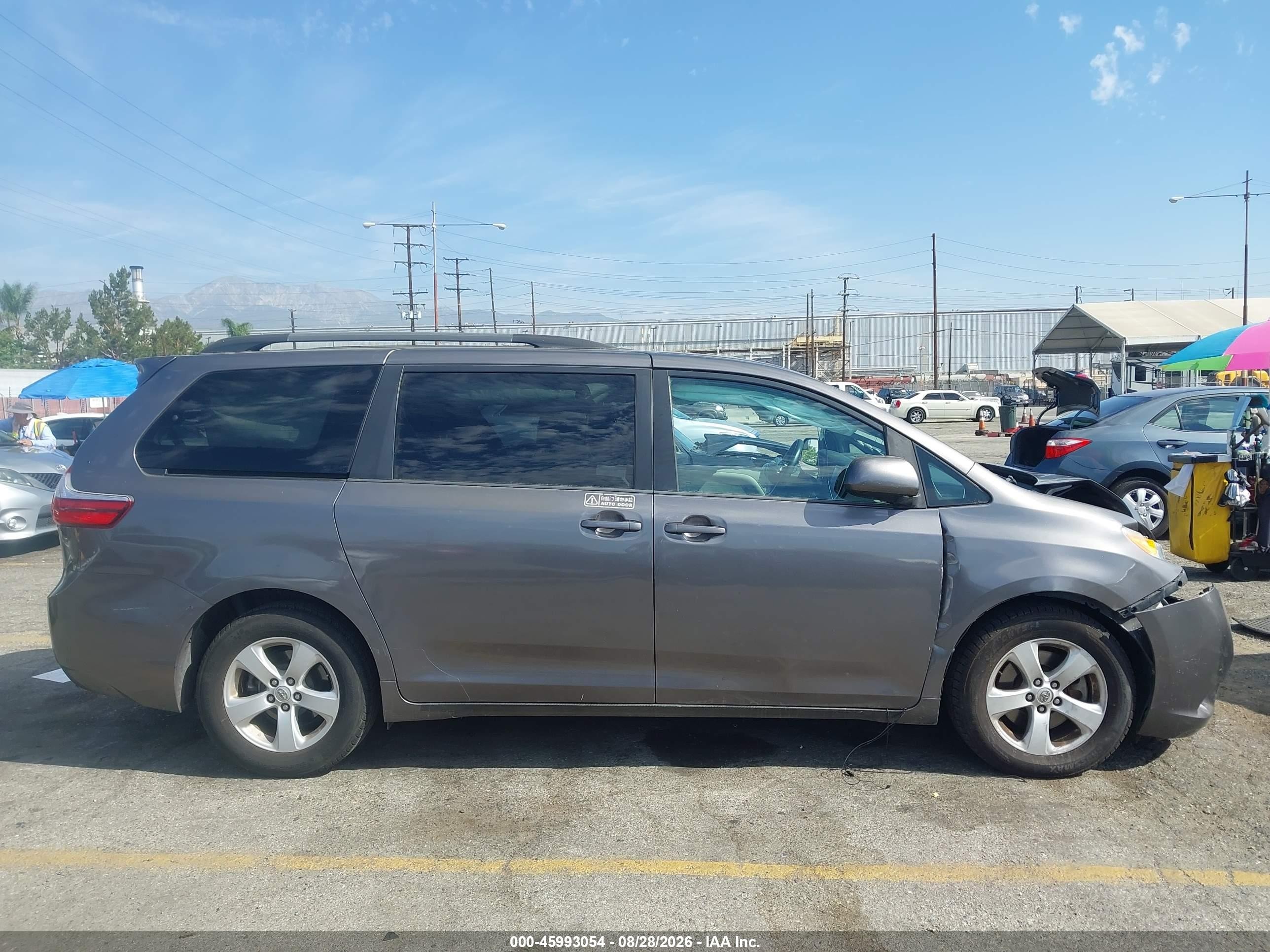 2015 Toyota Sienna Le 8 Passenger Gray vin: 5TDKK3DC3FS634045