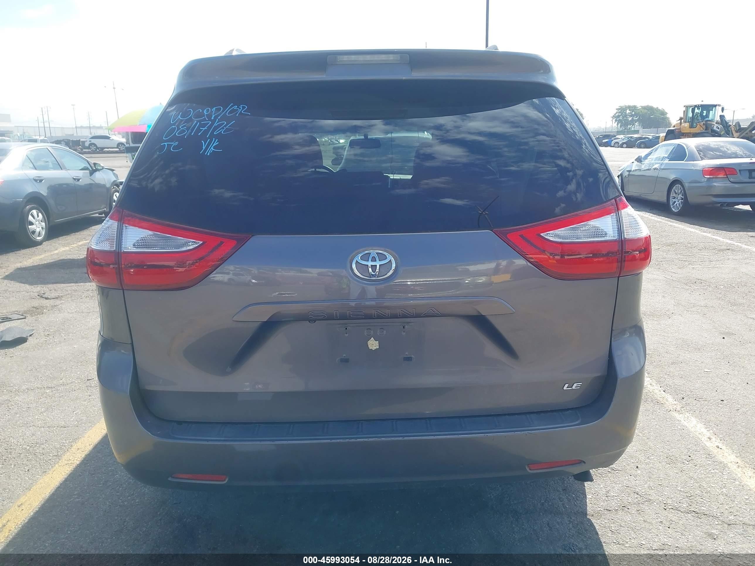 2015 Toyota Sienna Le 8 Passenger Gray vin: 5TDKK3DC3FS634045