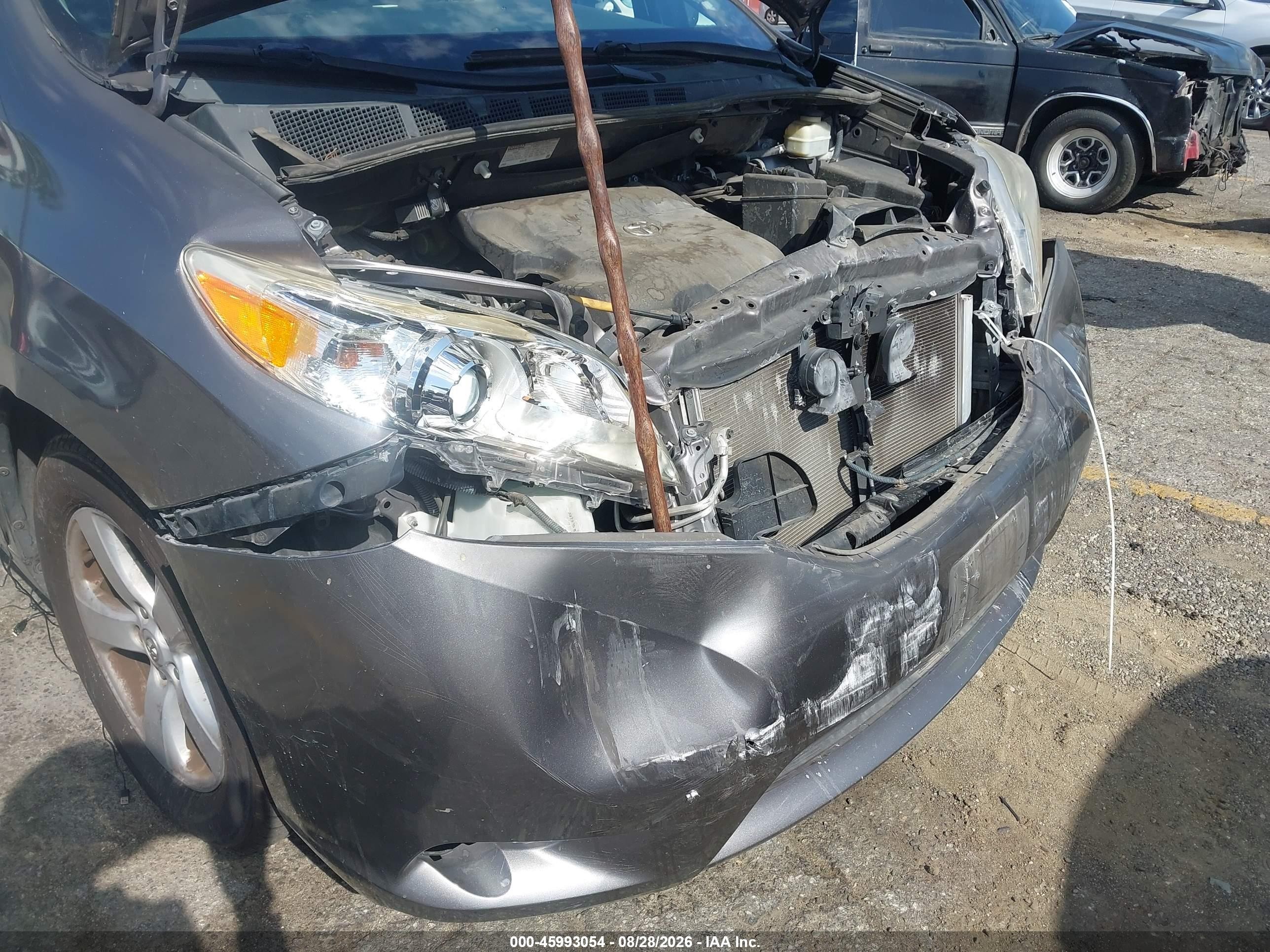 2015 Toyota Sienna Le 8 Passenger Gray vin: 5TDKK3DC3FS634045