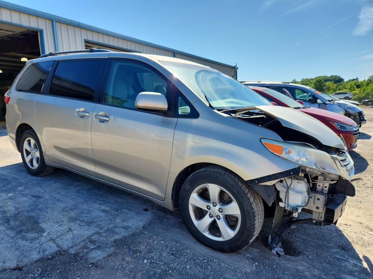 2015 Toyota Sienna Le Beige vin: 5TDKK3DC3FS647555