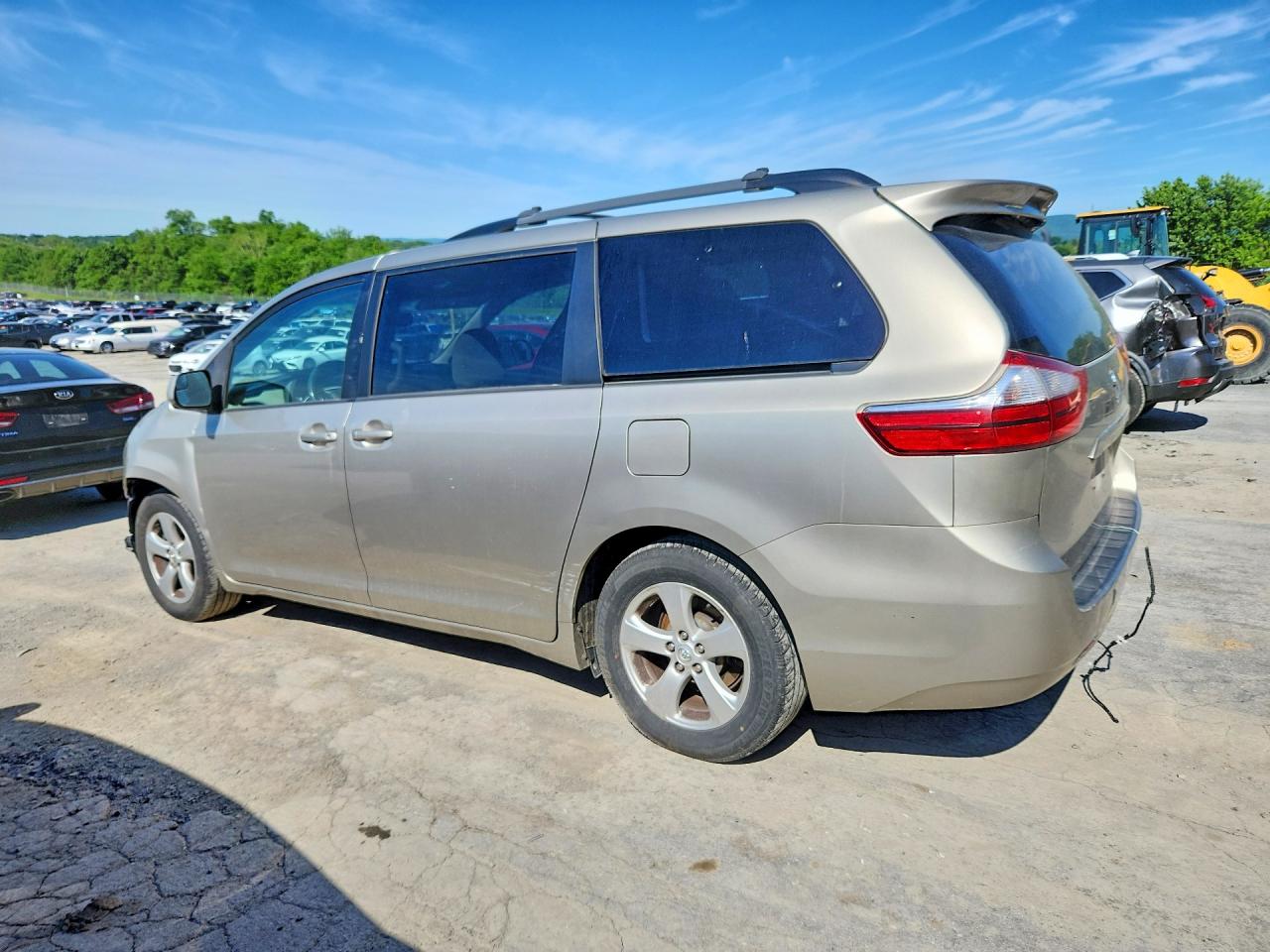 2015 Toyota Sienna Le Beige vin: 5TDKK3DC3FS647555