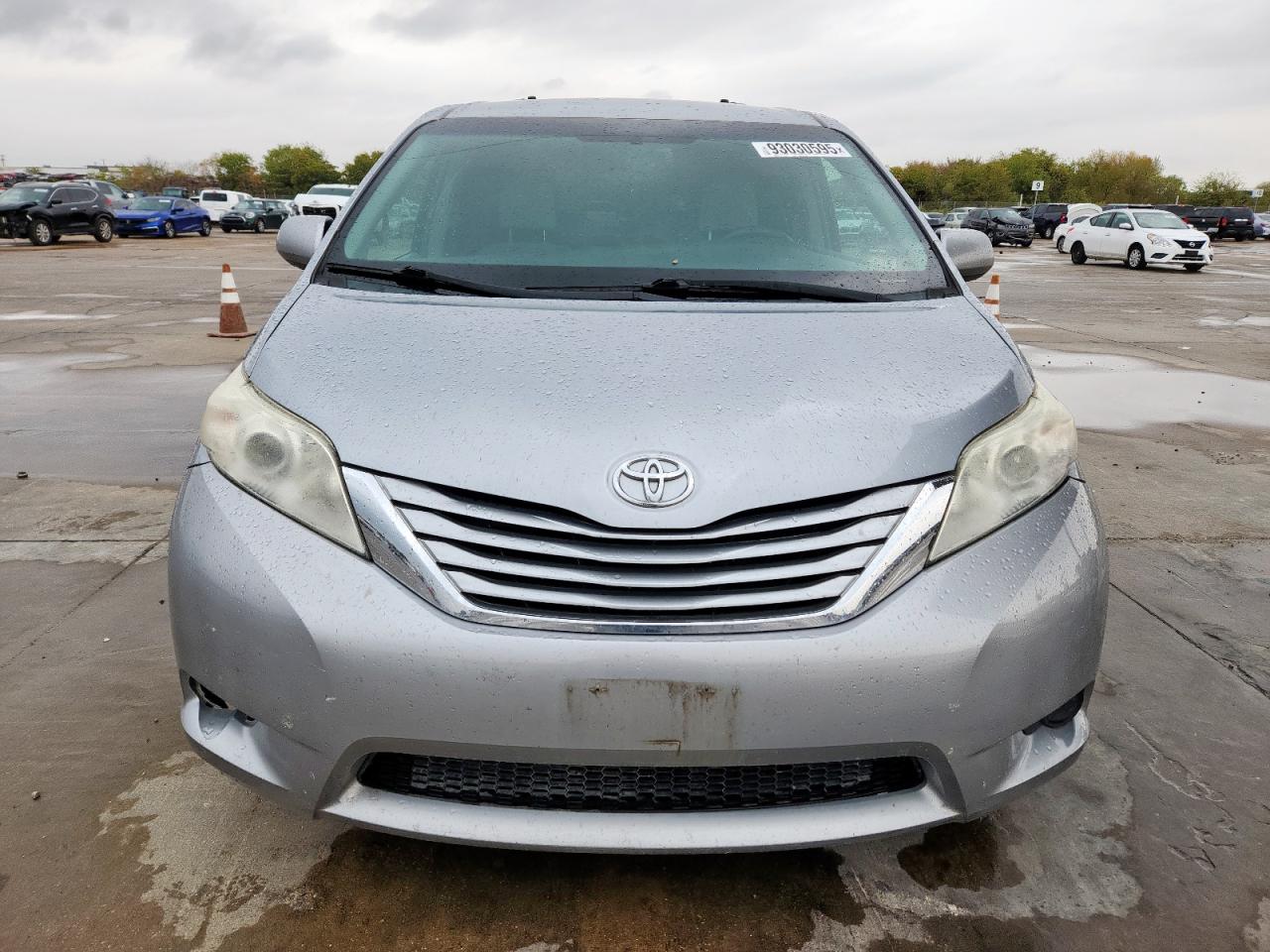 2015 Toyota Sienna Le Silver vin: 5TDKK3DC3FS661794