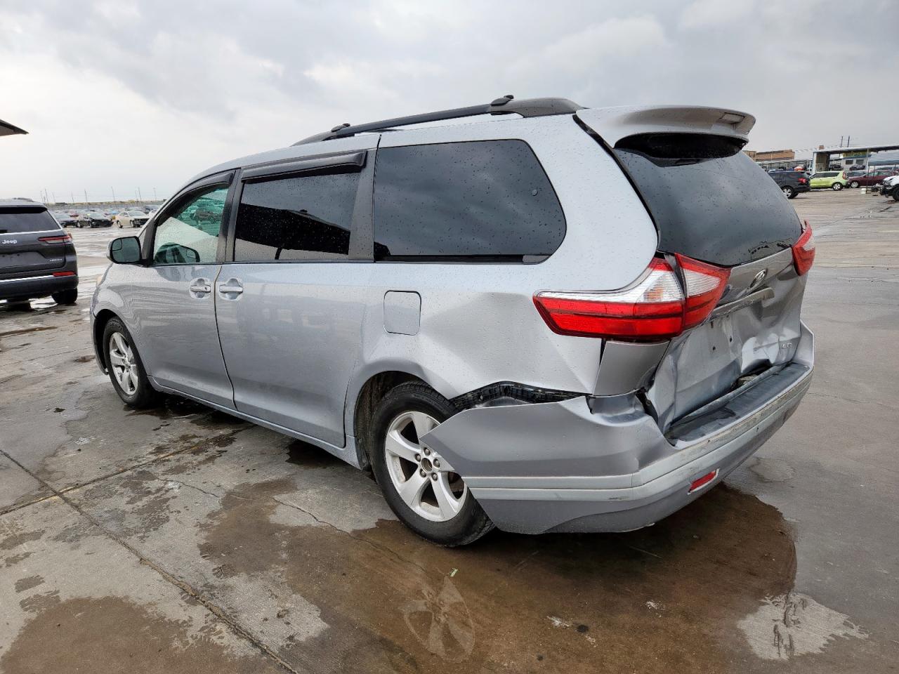2015 Toyota Sienna Le Silver vin: 5TDKK3DC3FS661794