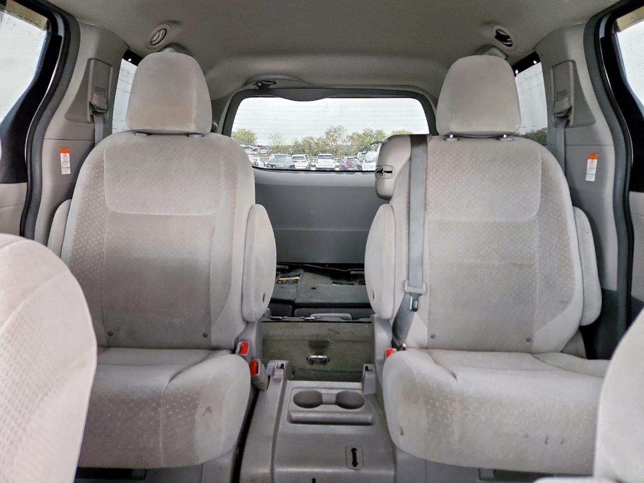 2015 Toyota Sienna Le Silver vin: 5TDKK3DC3FS661794