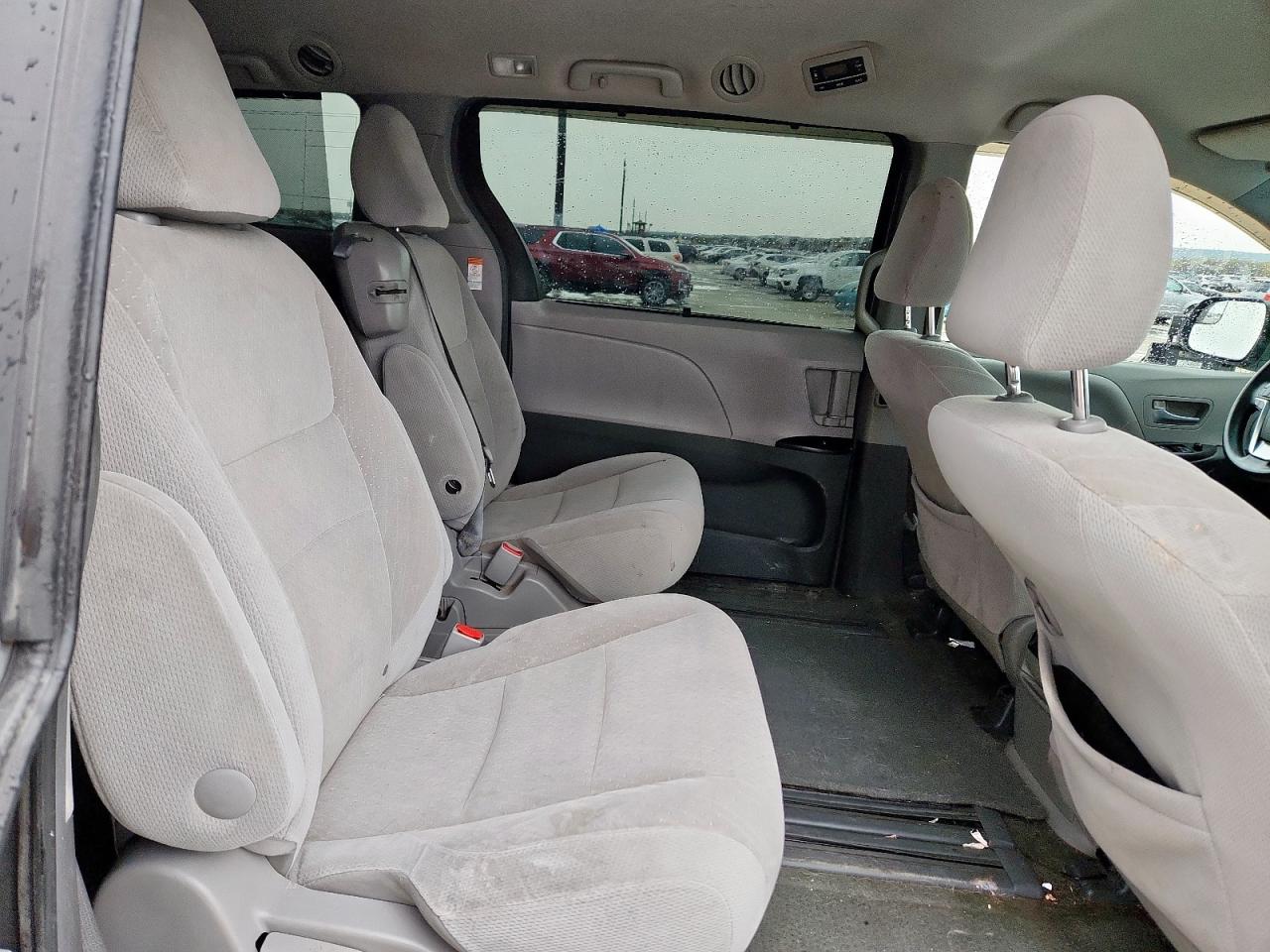 2015 Toyota Sienna Le Silver vin: 5TDKK3DC3FS661794