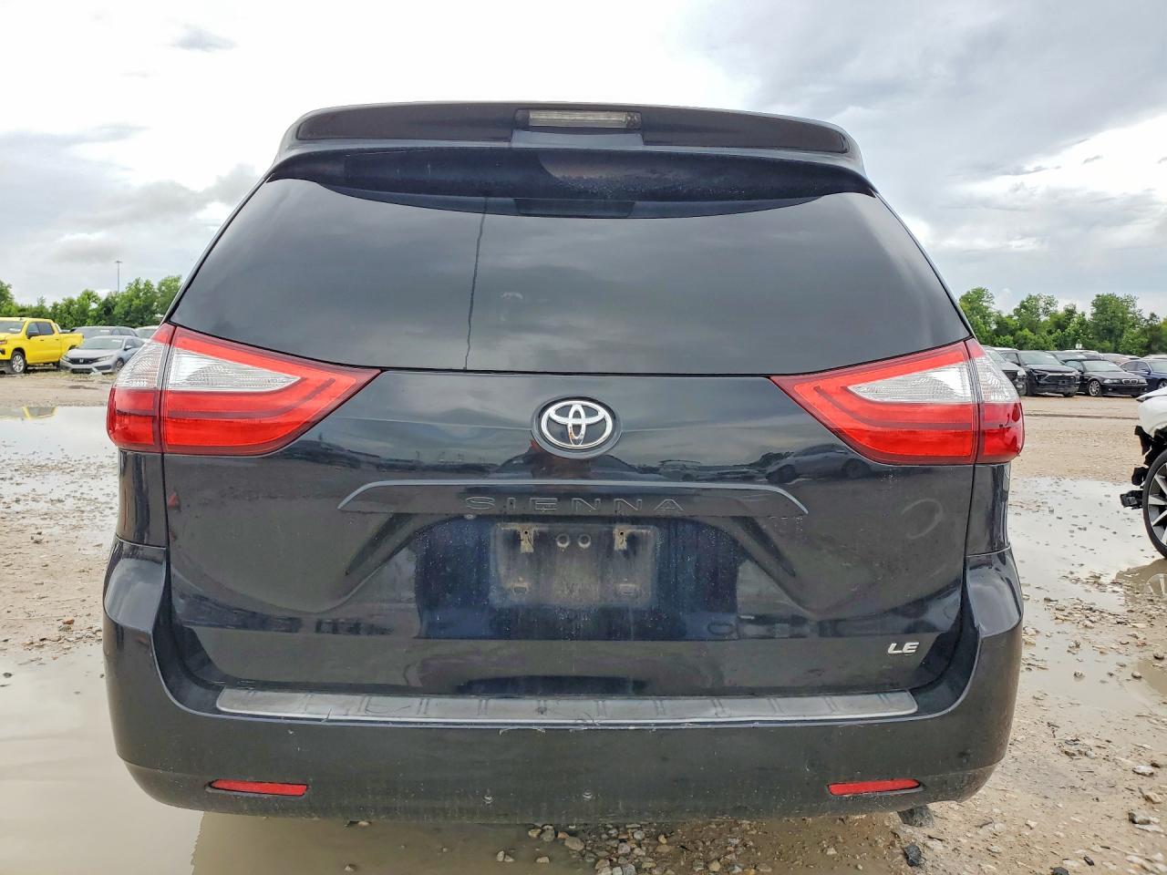 2015 Toyota Sienna Le Черный vin: 5TDKK3DC3FS678353