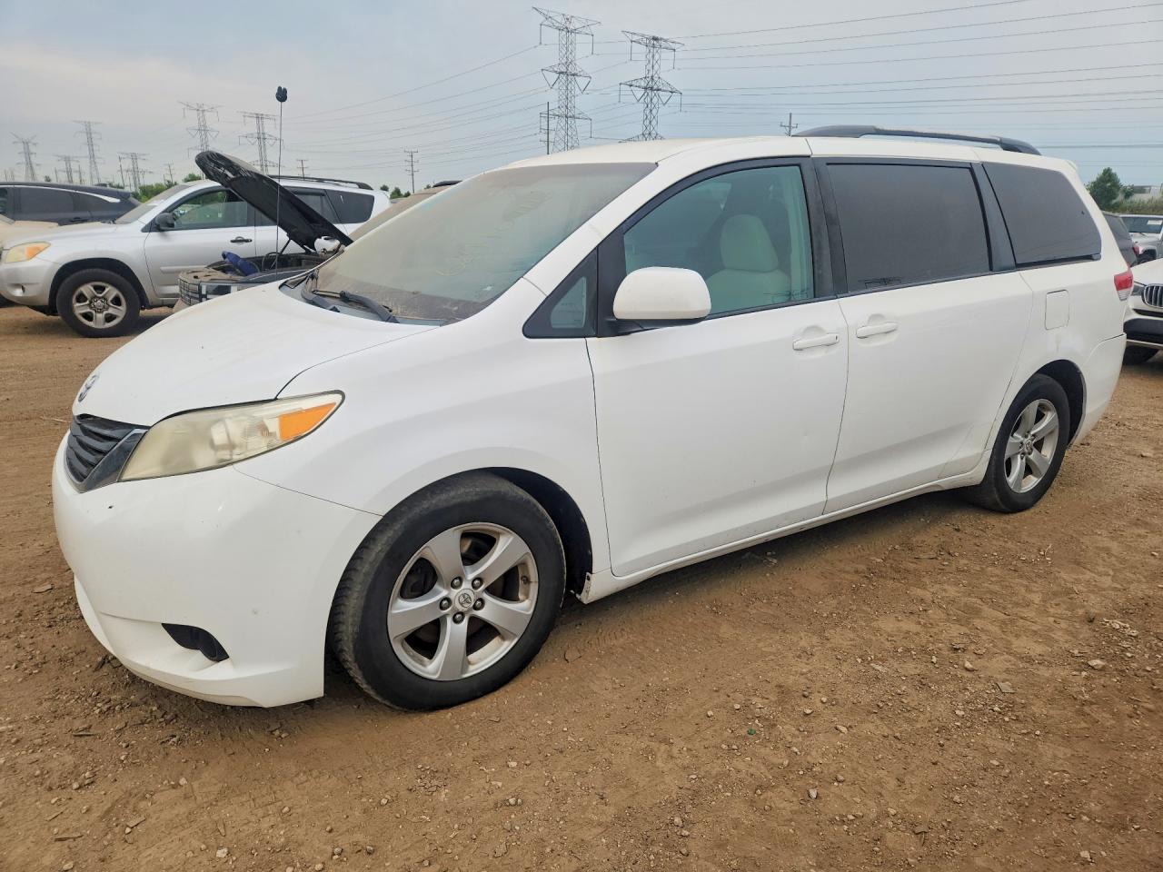 2011 Toyota Sienna Le White vin: 5TDKK3DC4BS056595