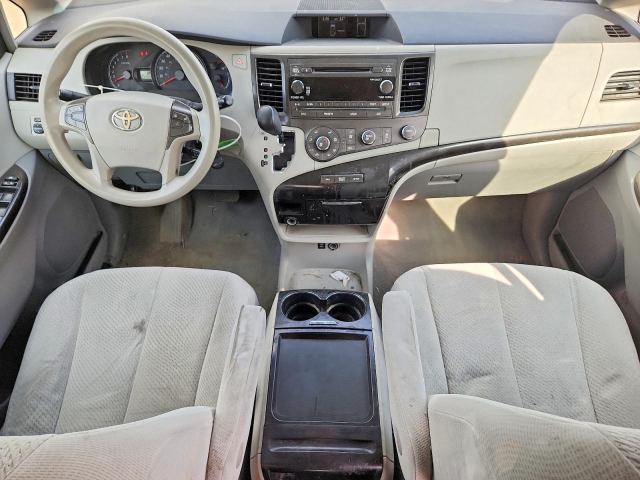 2011 Toyota Sienna Le White vin: 5TDKK3DC4BS056595