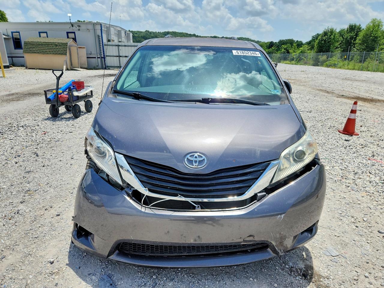 2011 Toyota Sienna Le Gray vin: 5TDKK3DC4BS062445
