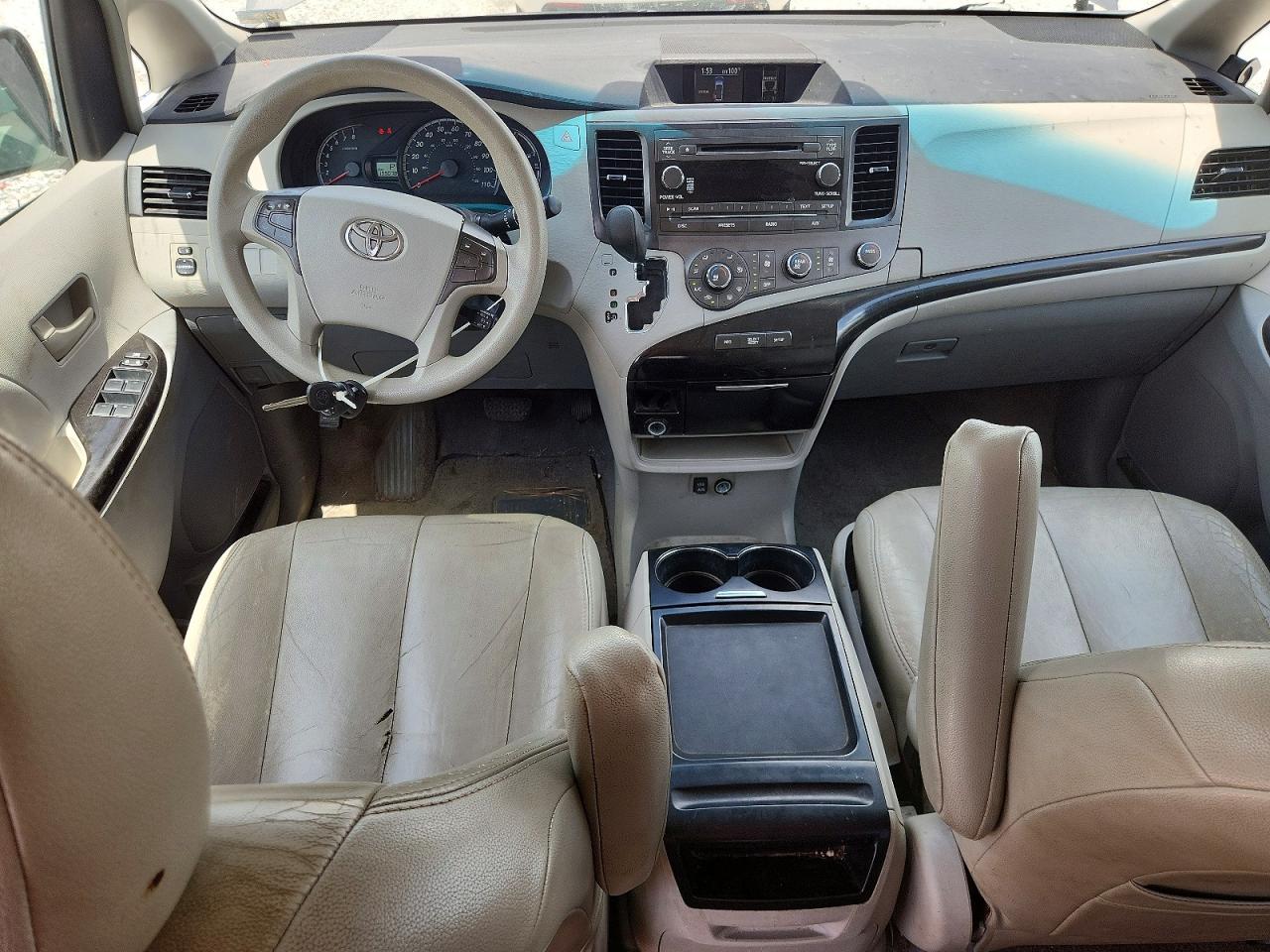 2011 Toyota Sienna Le Gray vin: 5TDKK3DC4BS062445